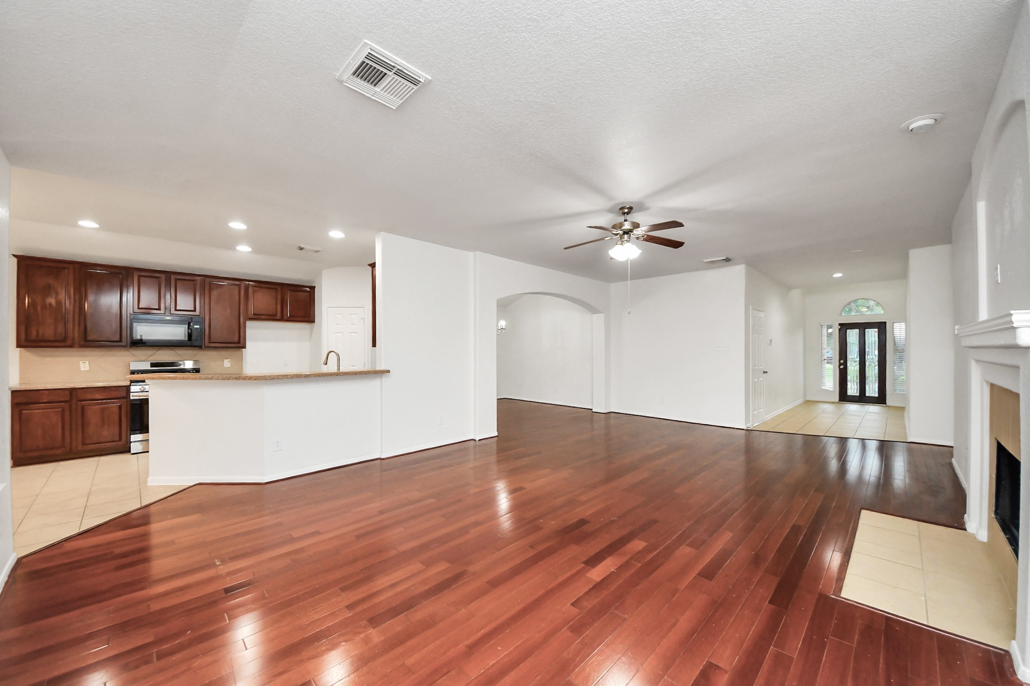 2412 Appian Way Property Photo 13