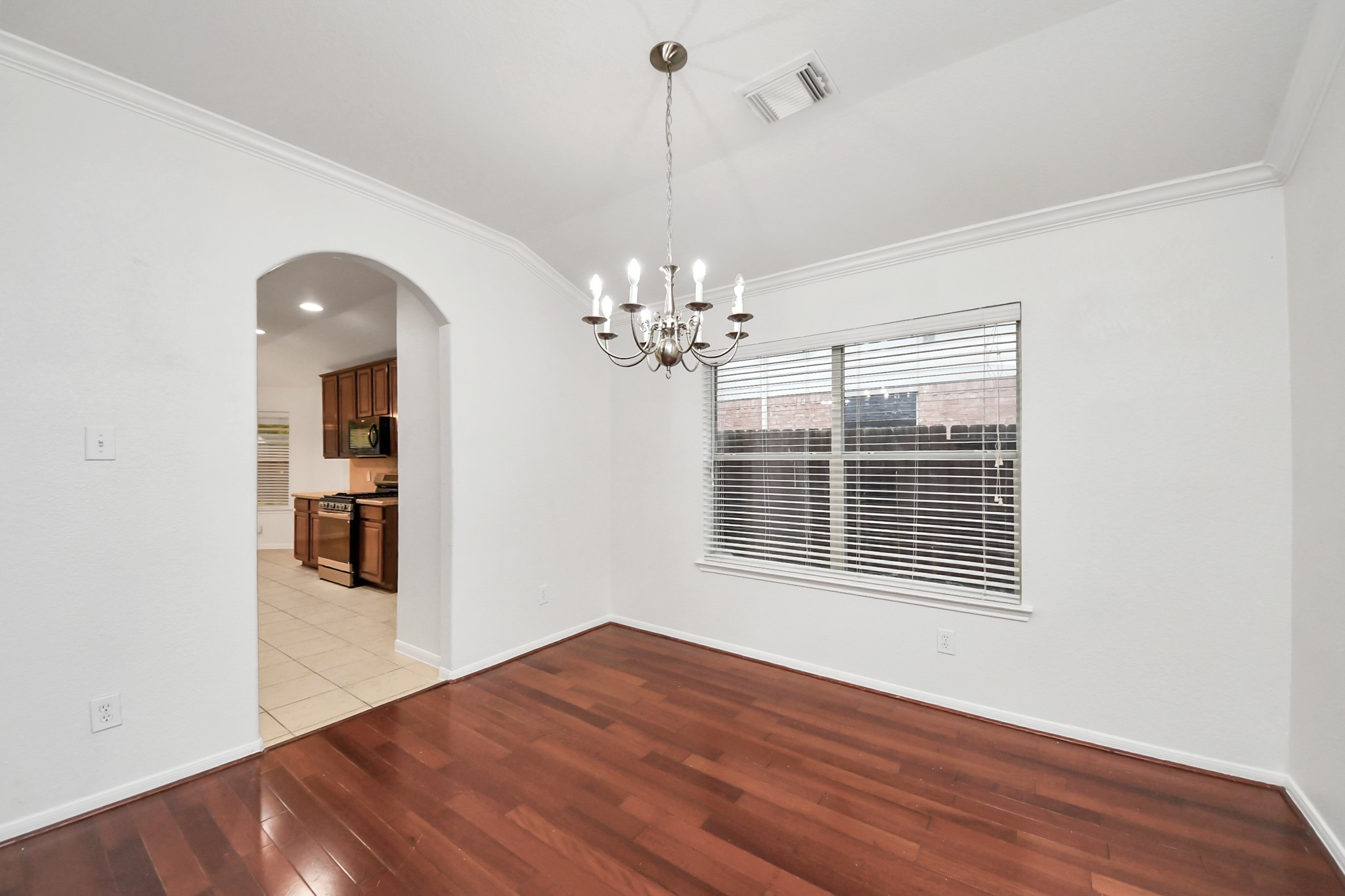 2412 Appian Way Property Photo 14