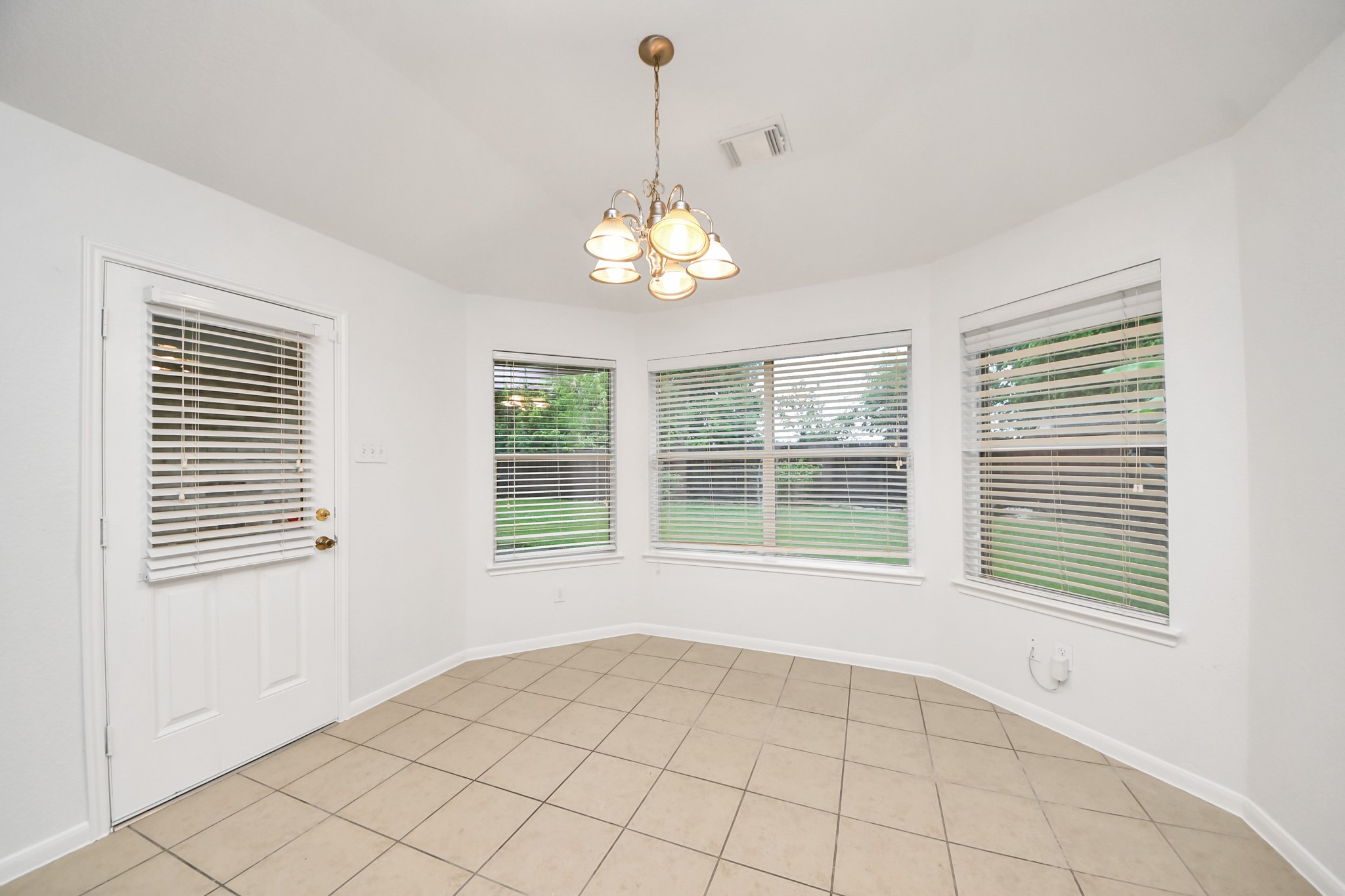 2412 Appian Way Property Photo 24