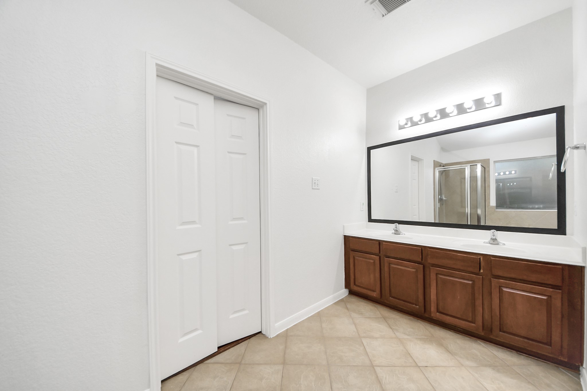 2412 Appian Way Property Photo 31