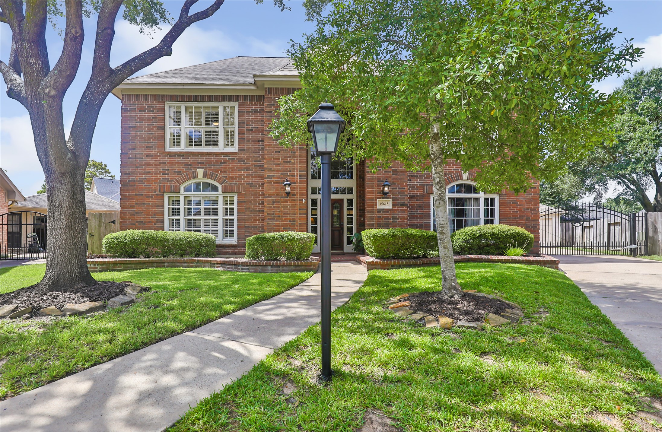 15615 Wildwood Run