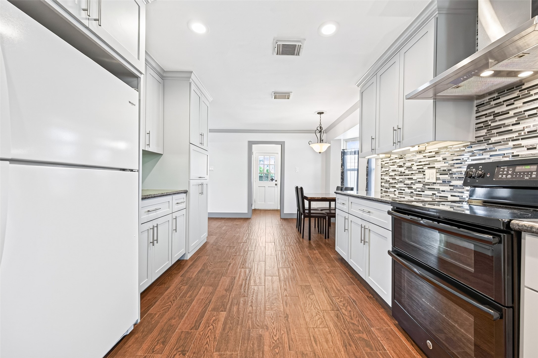 4319 Brightwood Drive Property Photo 18
