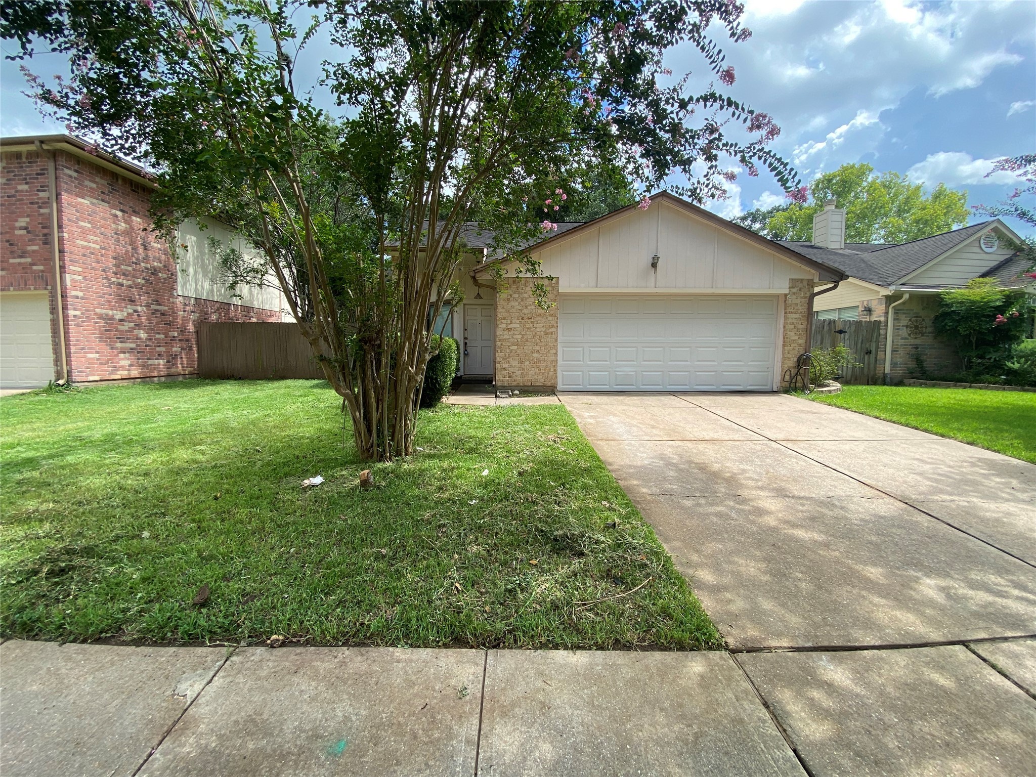 3534 Woodmere Lane Property Photo