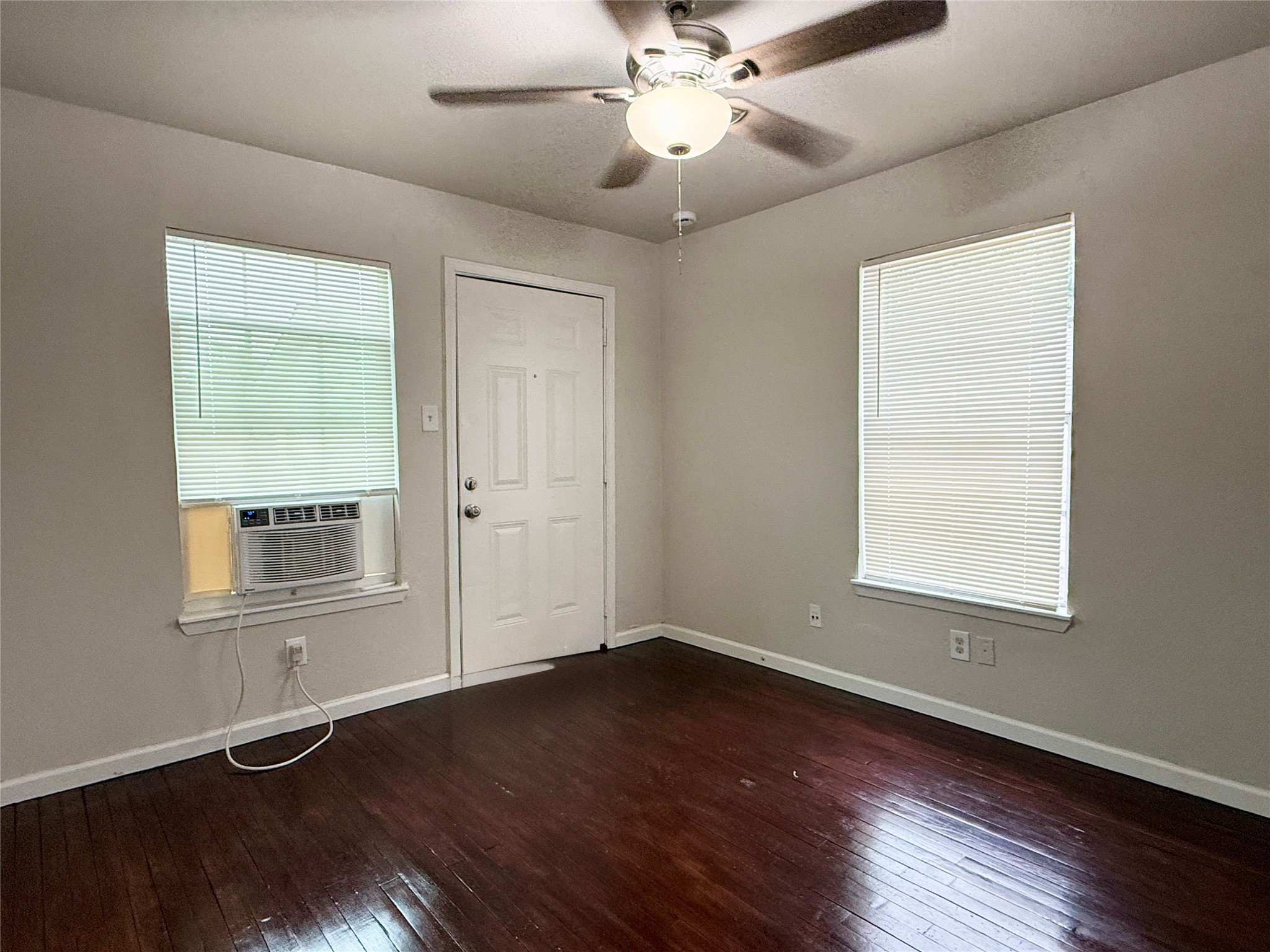 7427 Avenue I D Property Photo 4