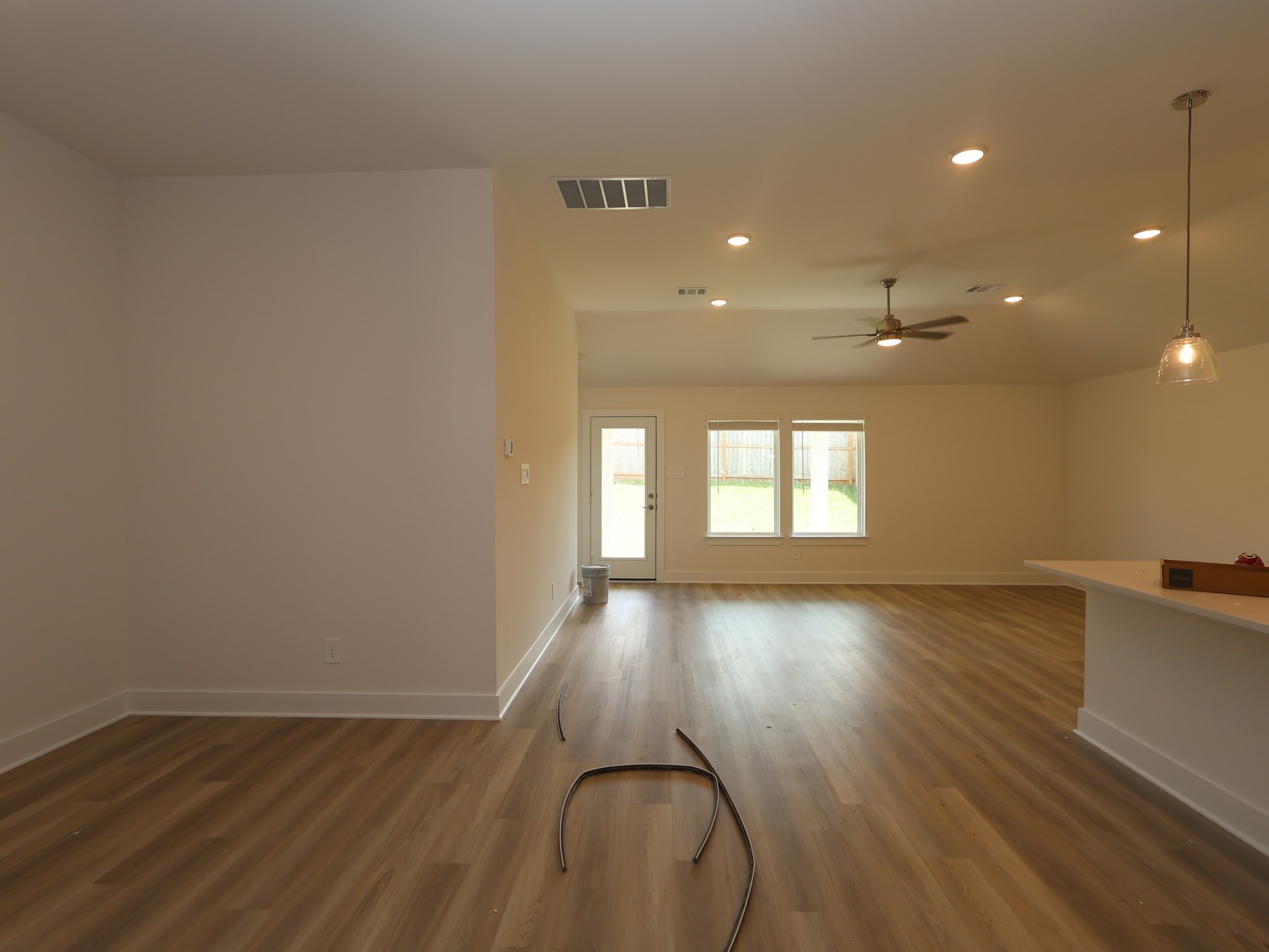 10587 Annex Avenue Property Photo 5
