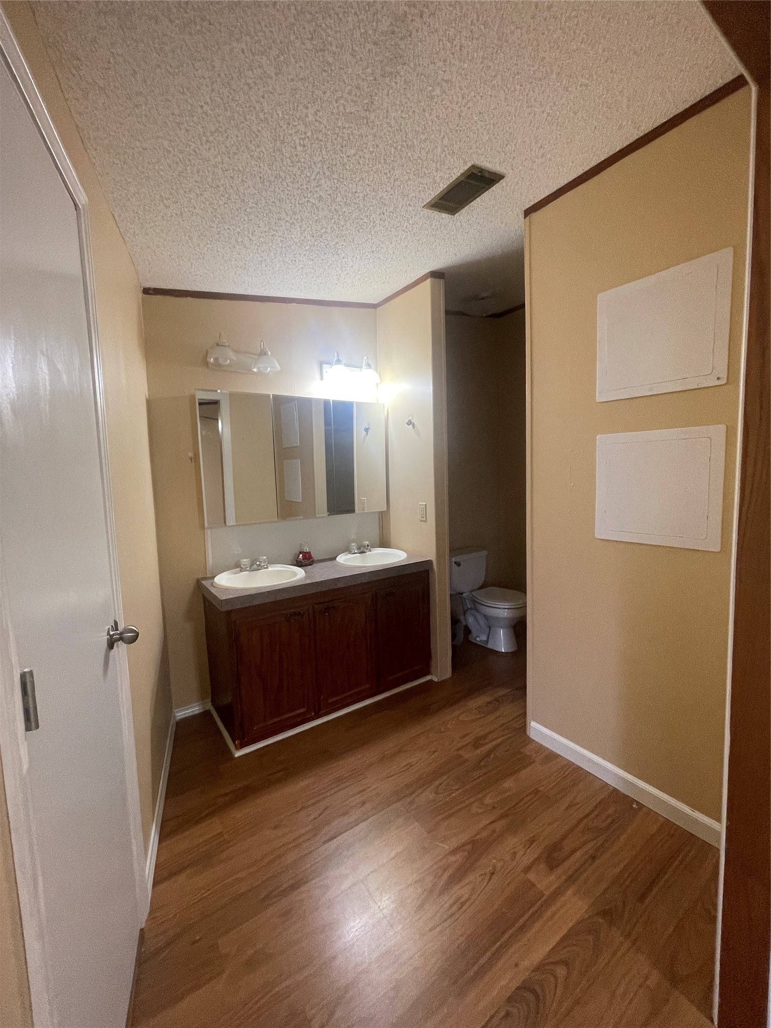 16870 Old Highway 105 E Property Photo 5