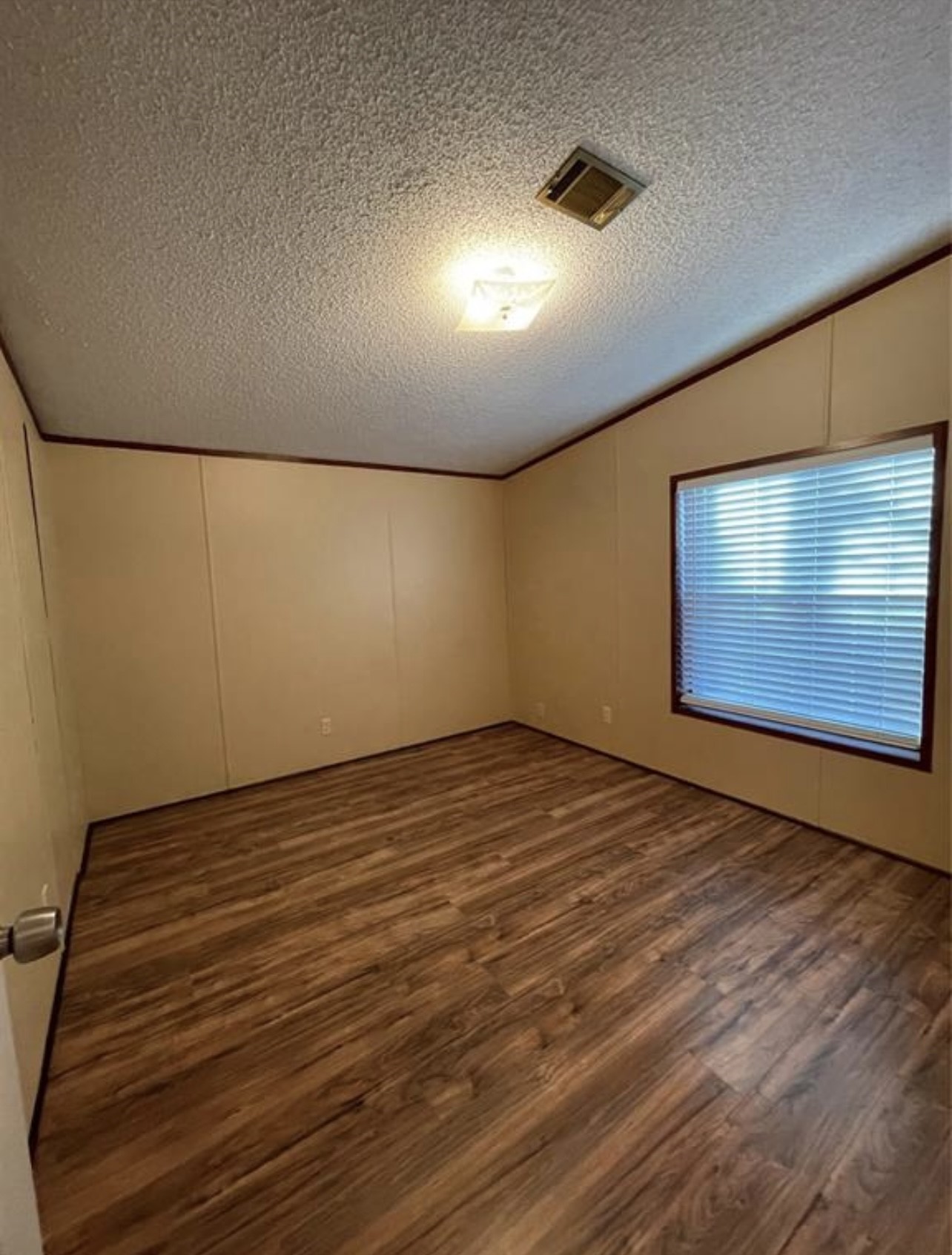 16870 Old Highway 105 E Property Photo 7