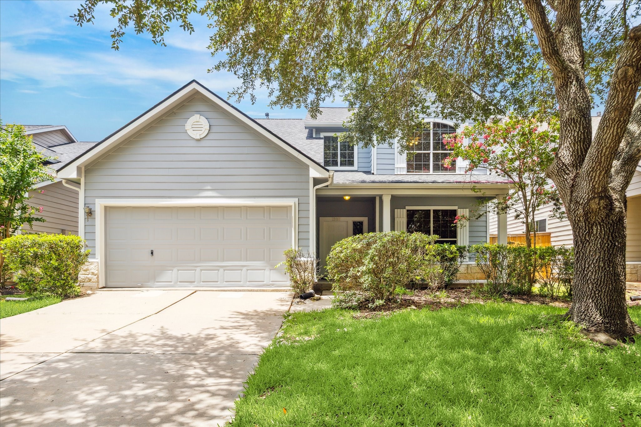 1202 Lexington Green Drive Property Photo 1