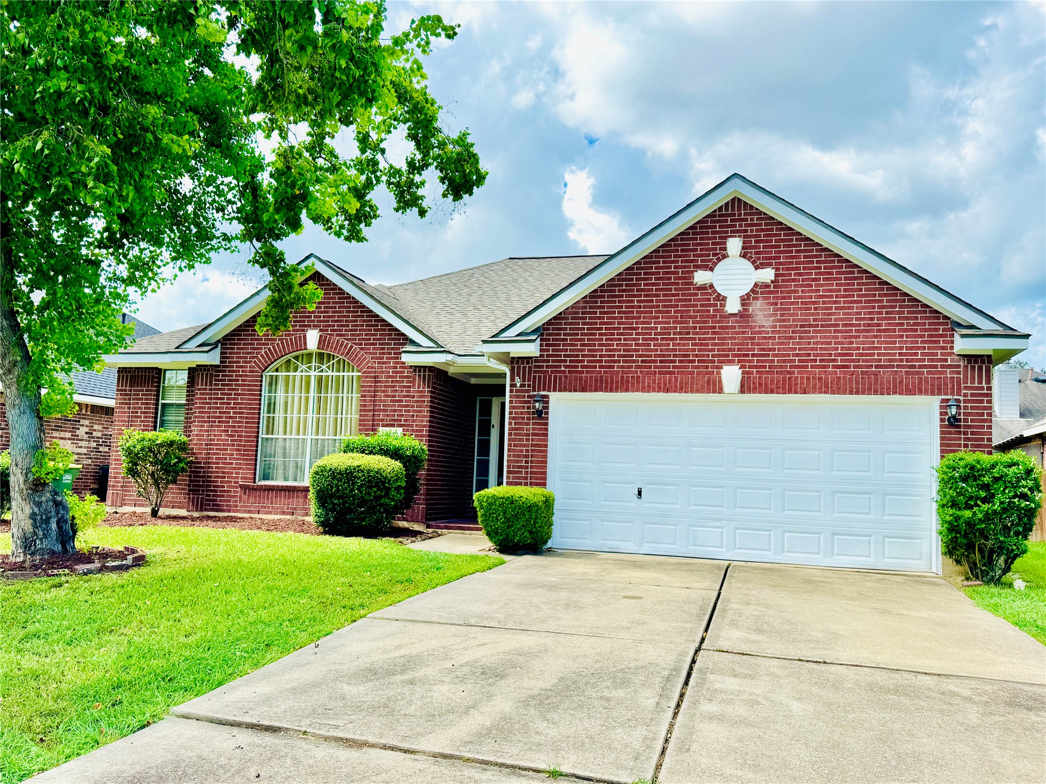 3611 Sheldon Dr Property Photo 1