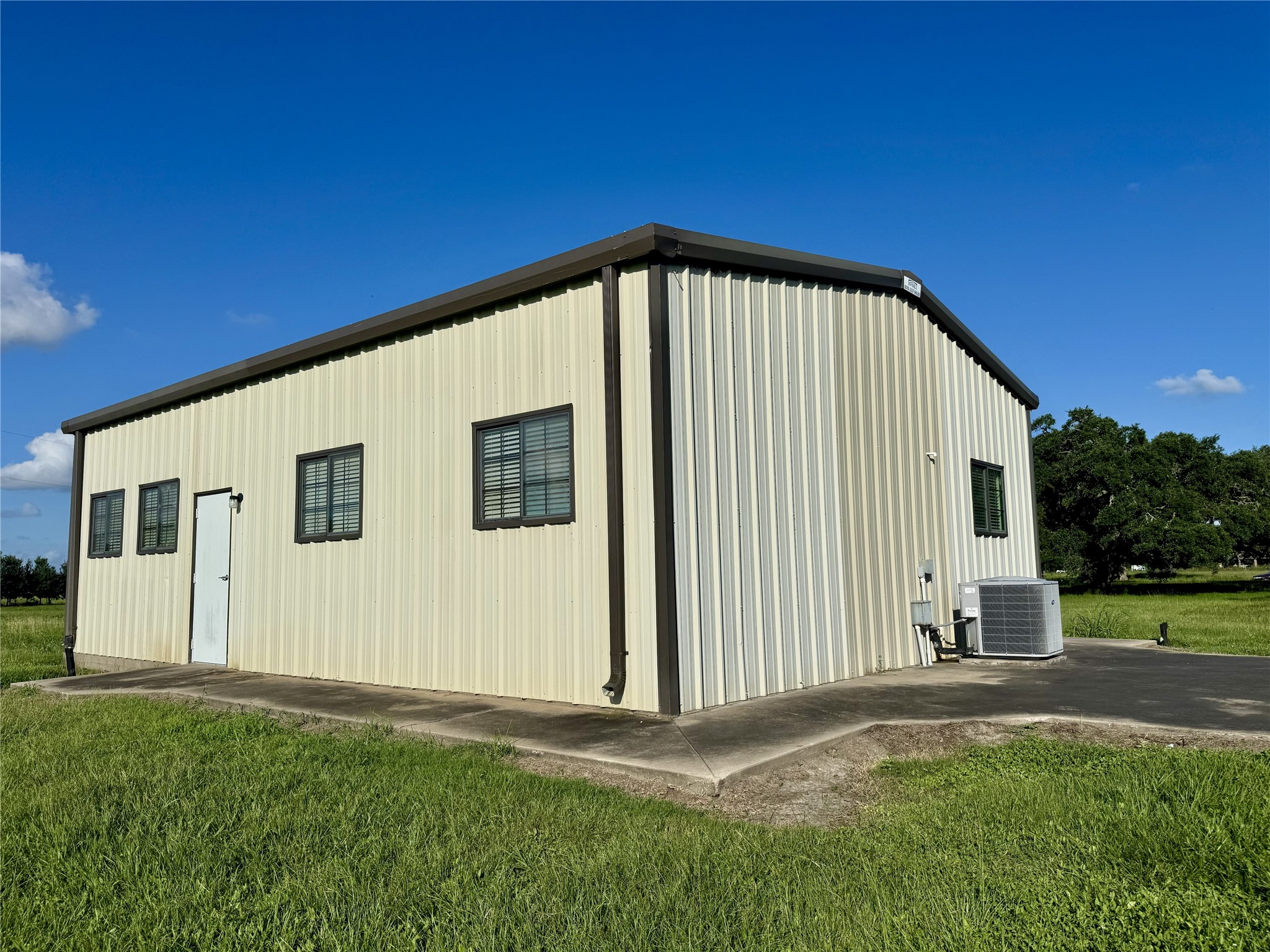 18635 Fm 442 Road Property Photo 1
