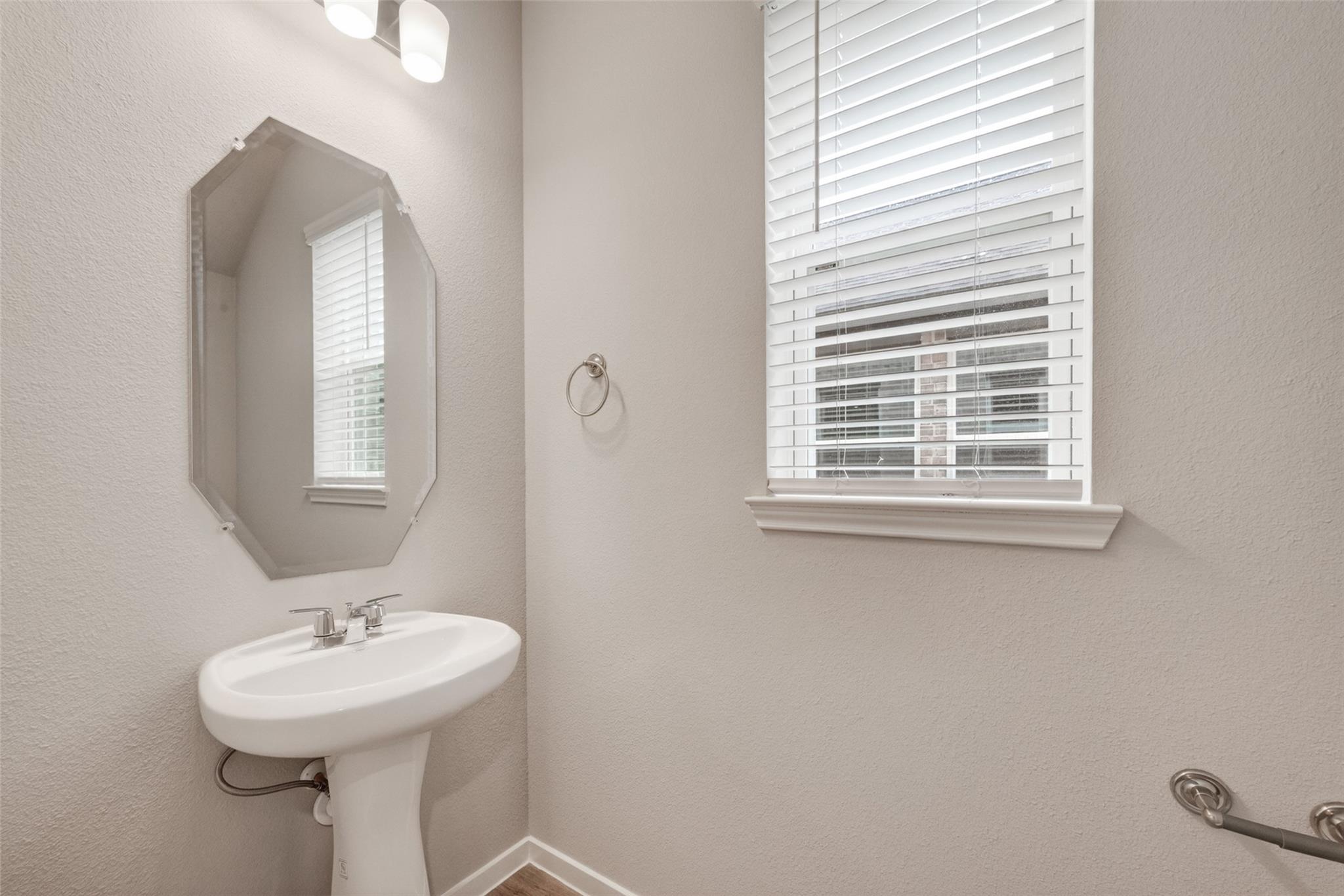 2110 Spring Hollow Drive, Baytown Tx 77521 Property Photo 30