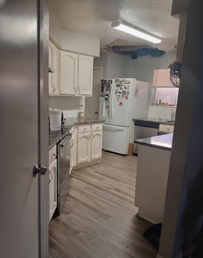 6303 Coachgate Drive Property Photo 4
