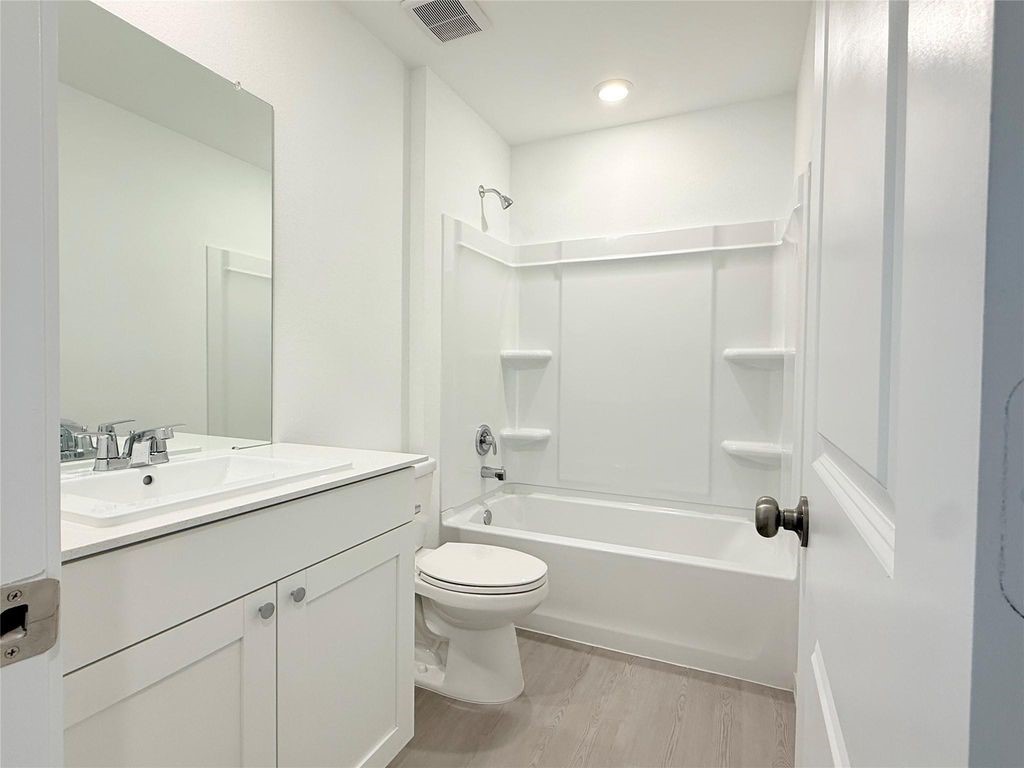 3606 Duplet Avenue Property Photo 10