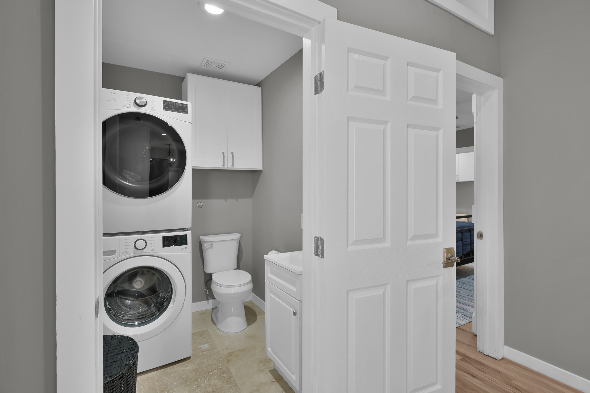 1614 Hickory Street Property Photo 24