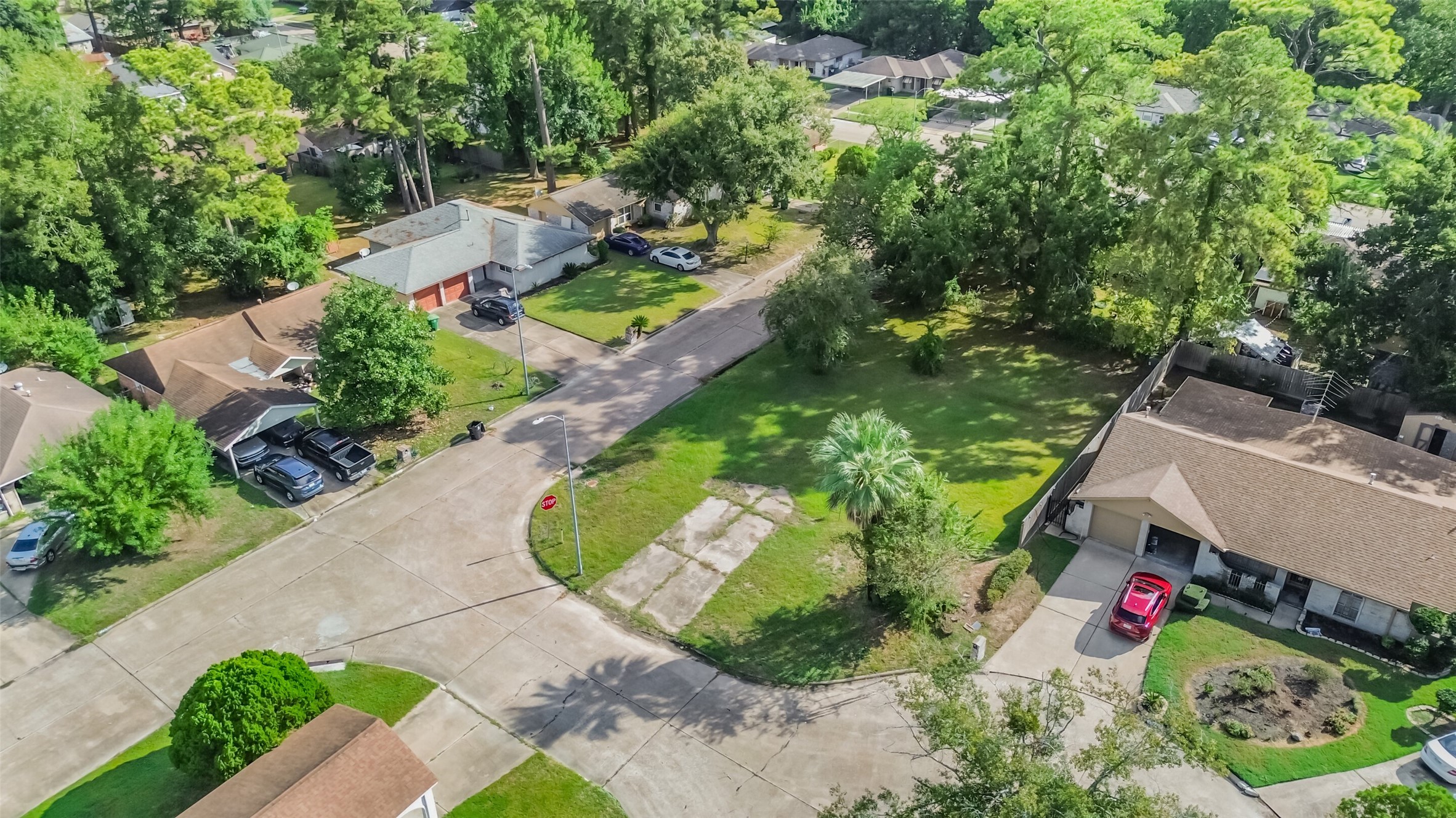 10814 Ribstone Circle Property Photo 4