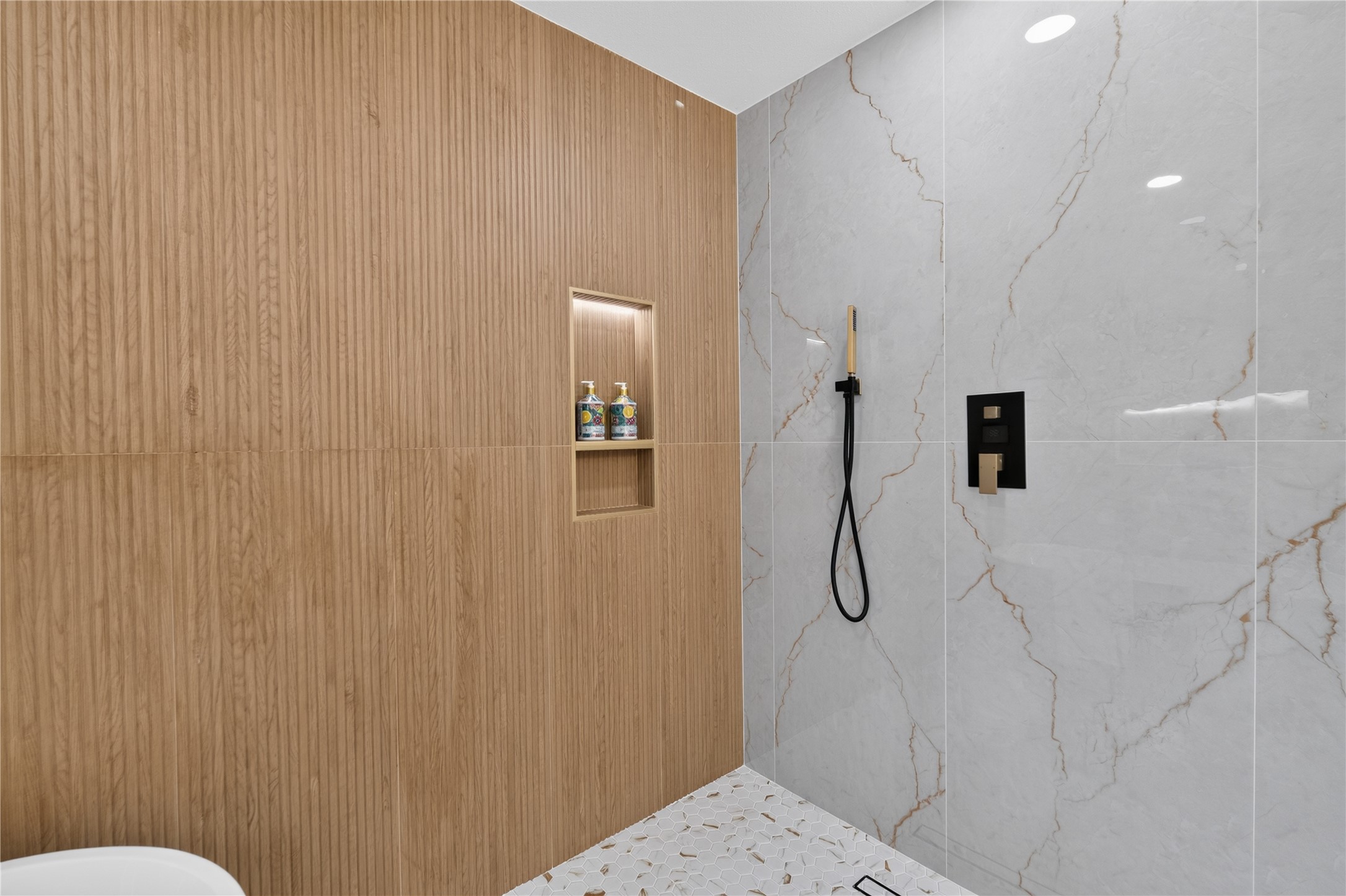 6203 Fawnwood Drive Property Photo 39