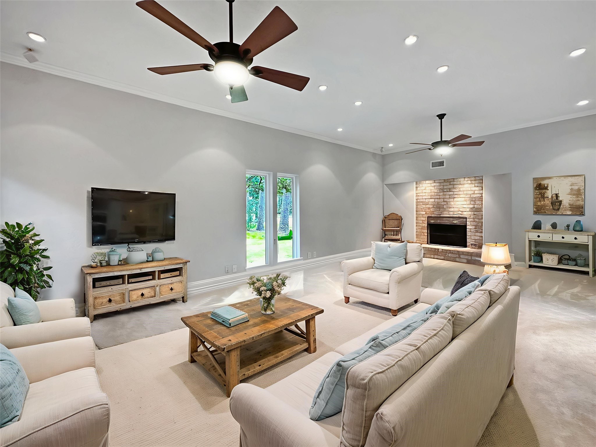 6610 Stoney River Drive Property Photo 5