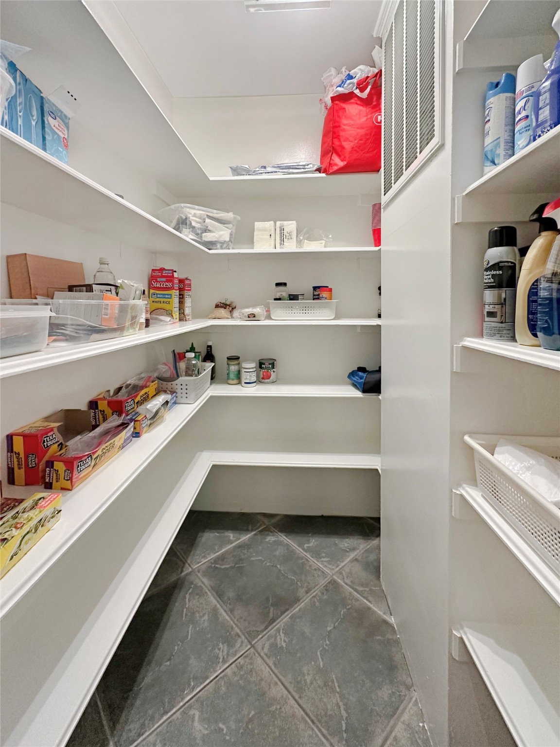 6610 Stoney River Drive Property Photo 14