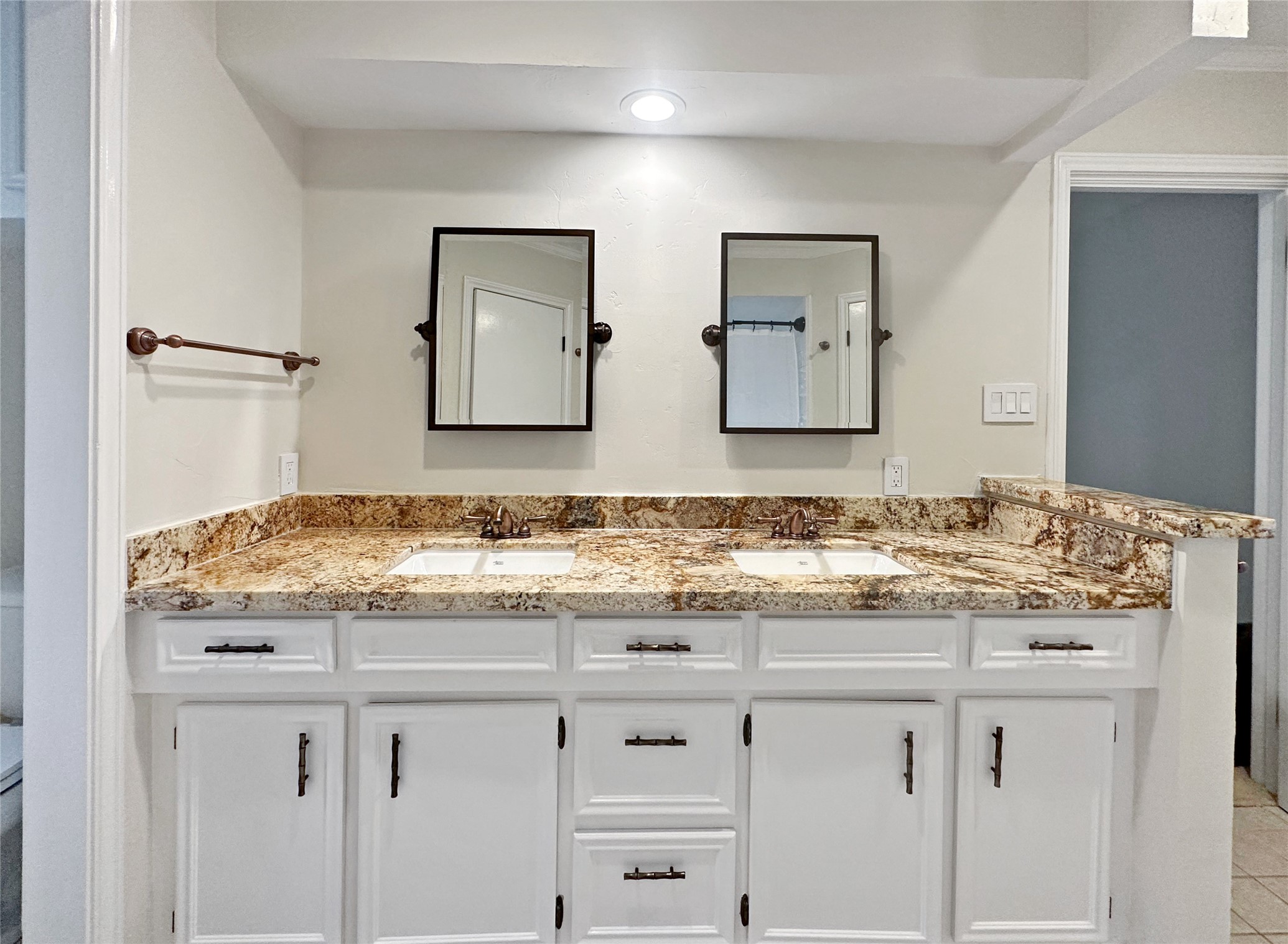 6610 Stoney River Drive Property Photo 19