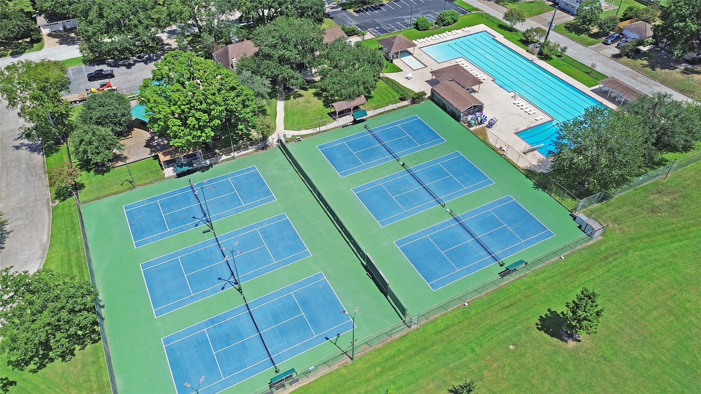 6610 Stoney River Drive Property Photo 35