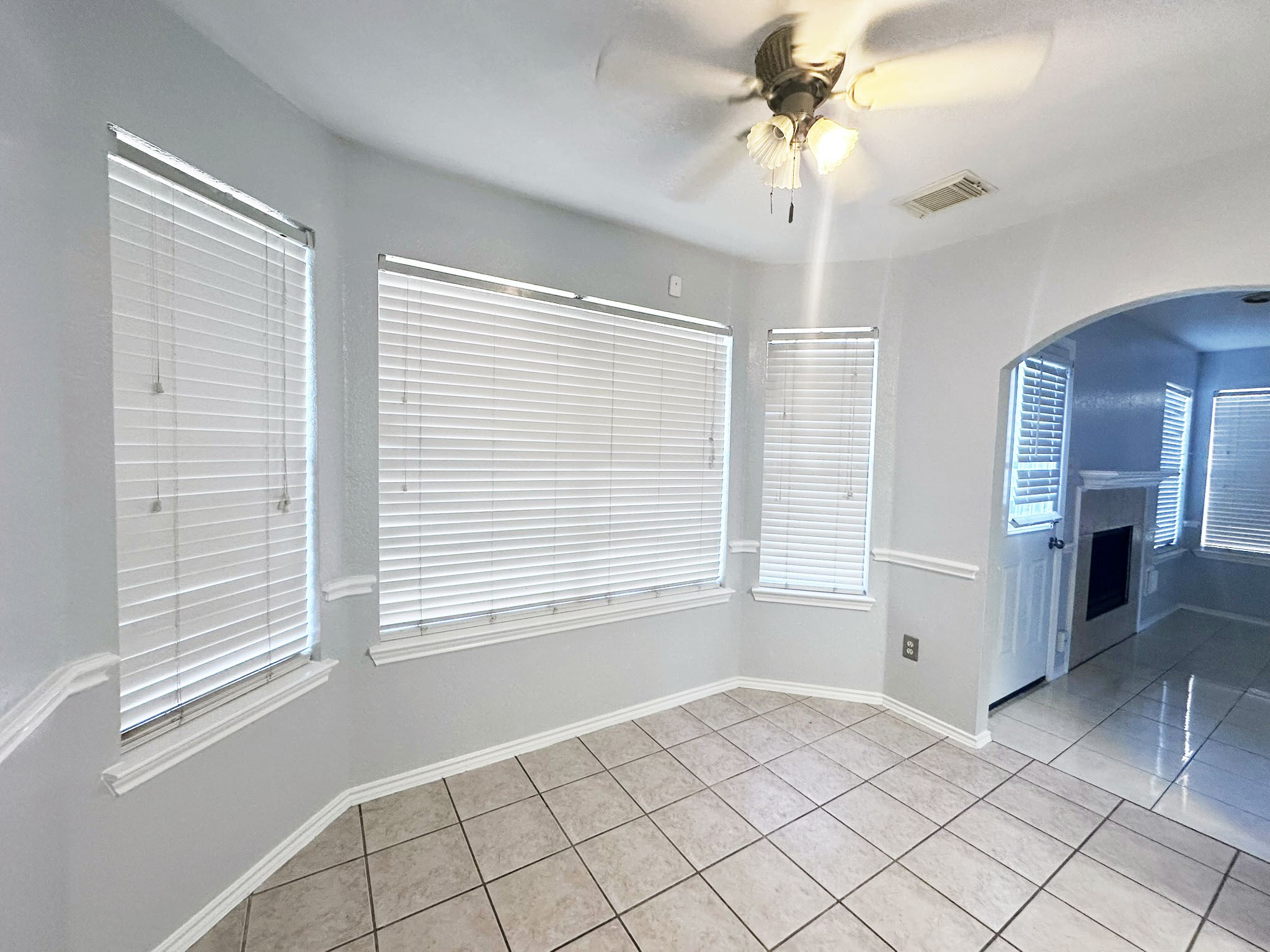 15522 Baxter Avenue Property Photo 9