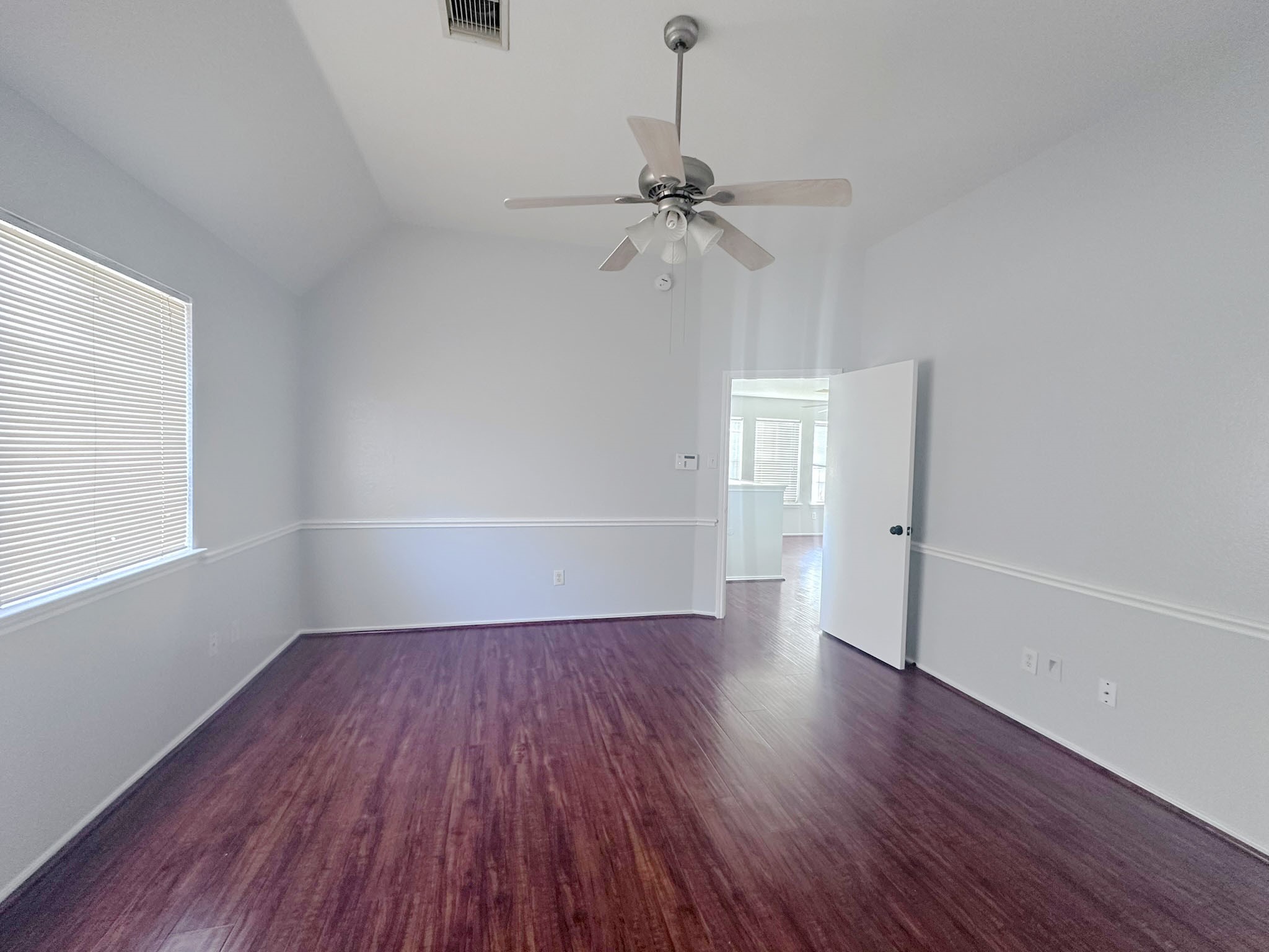 15522 Baxter Avenue Property Photo 12