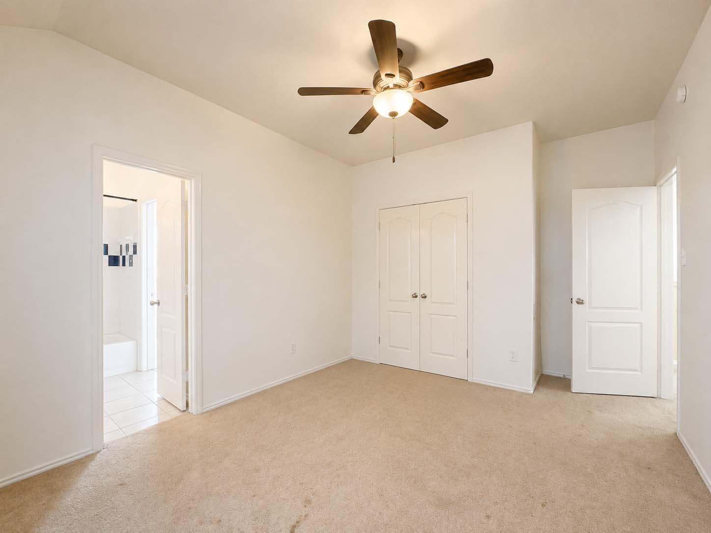 2422 Comal Drive Property Photo 18
