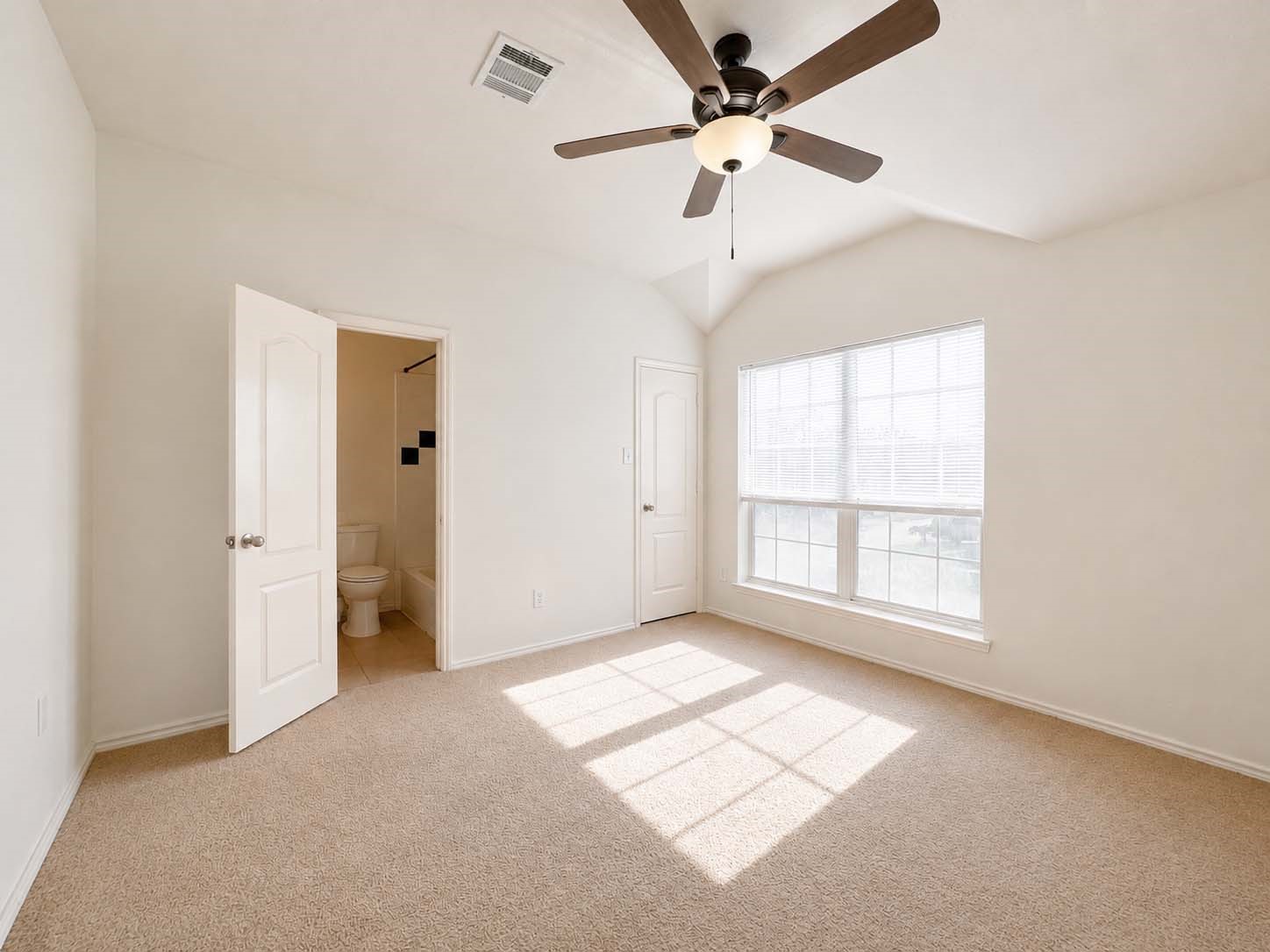 2422 Comal Drive Property Photo 19