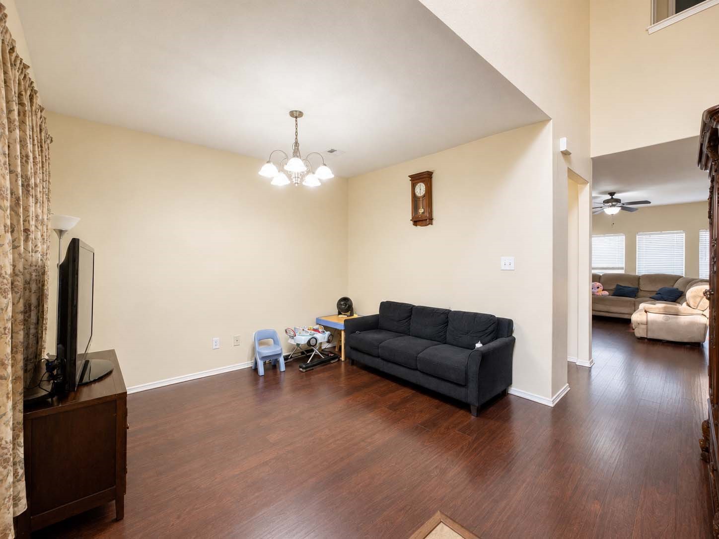 2422 Comal Drive Property Photo 20