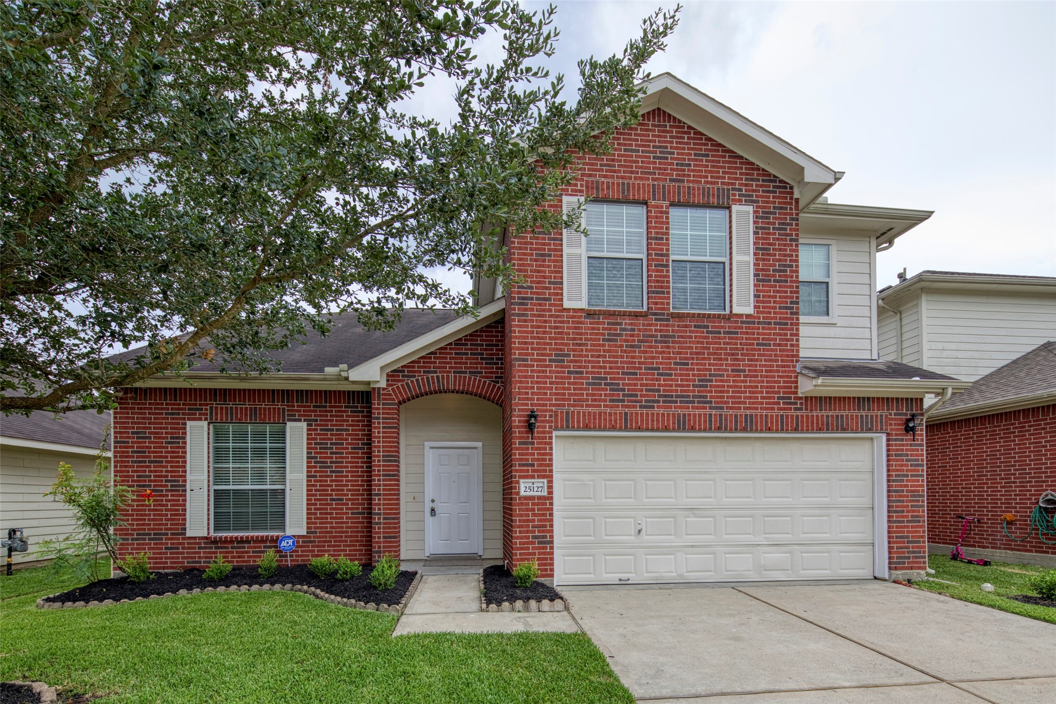 25127 Florina Ranch Drive Property Photo 2