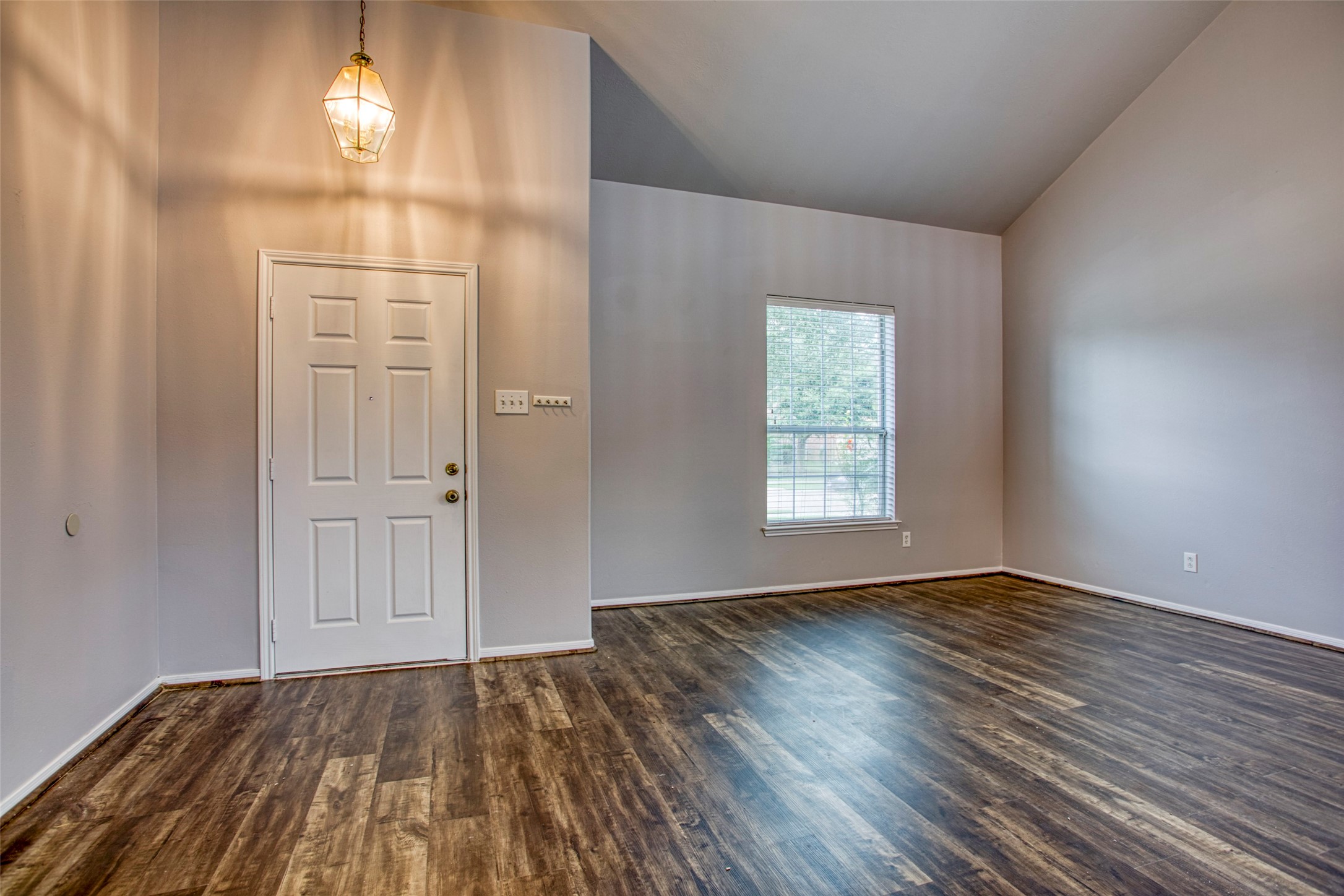 25127 Florina Ranch Drive Property Photo 6