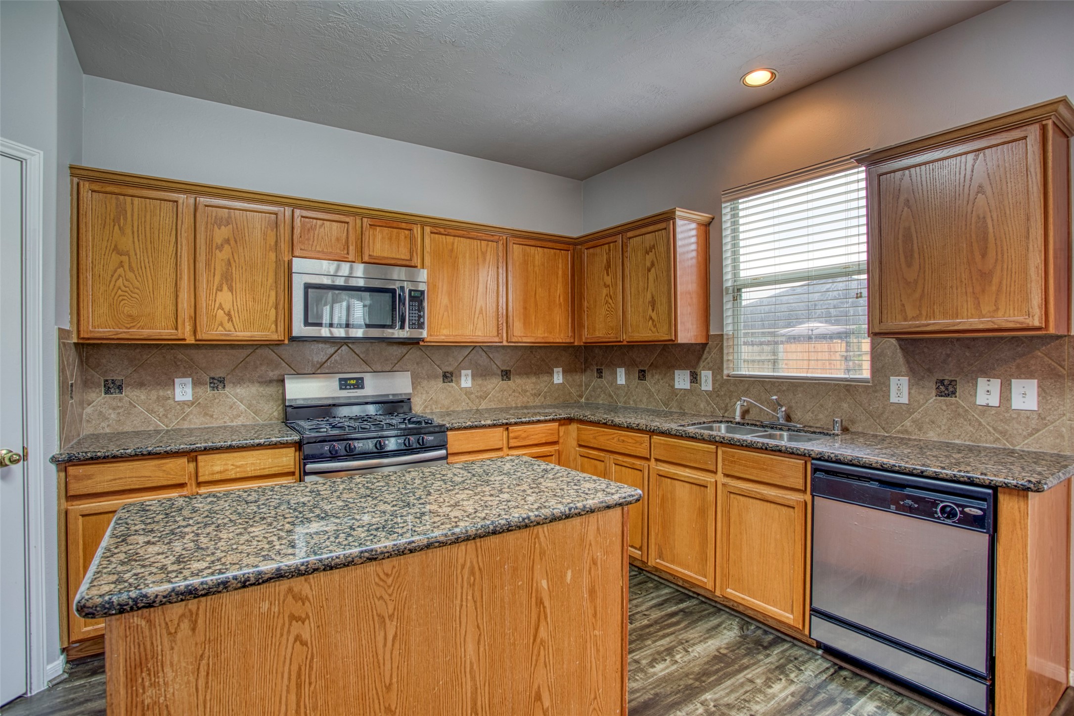 25127 Florina Ranch Drive Property Photo 11