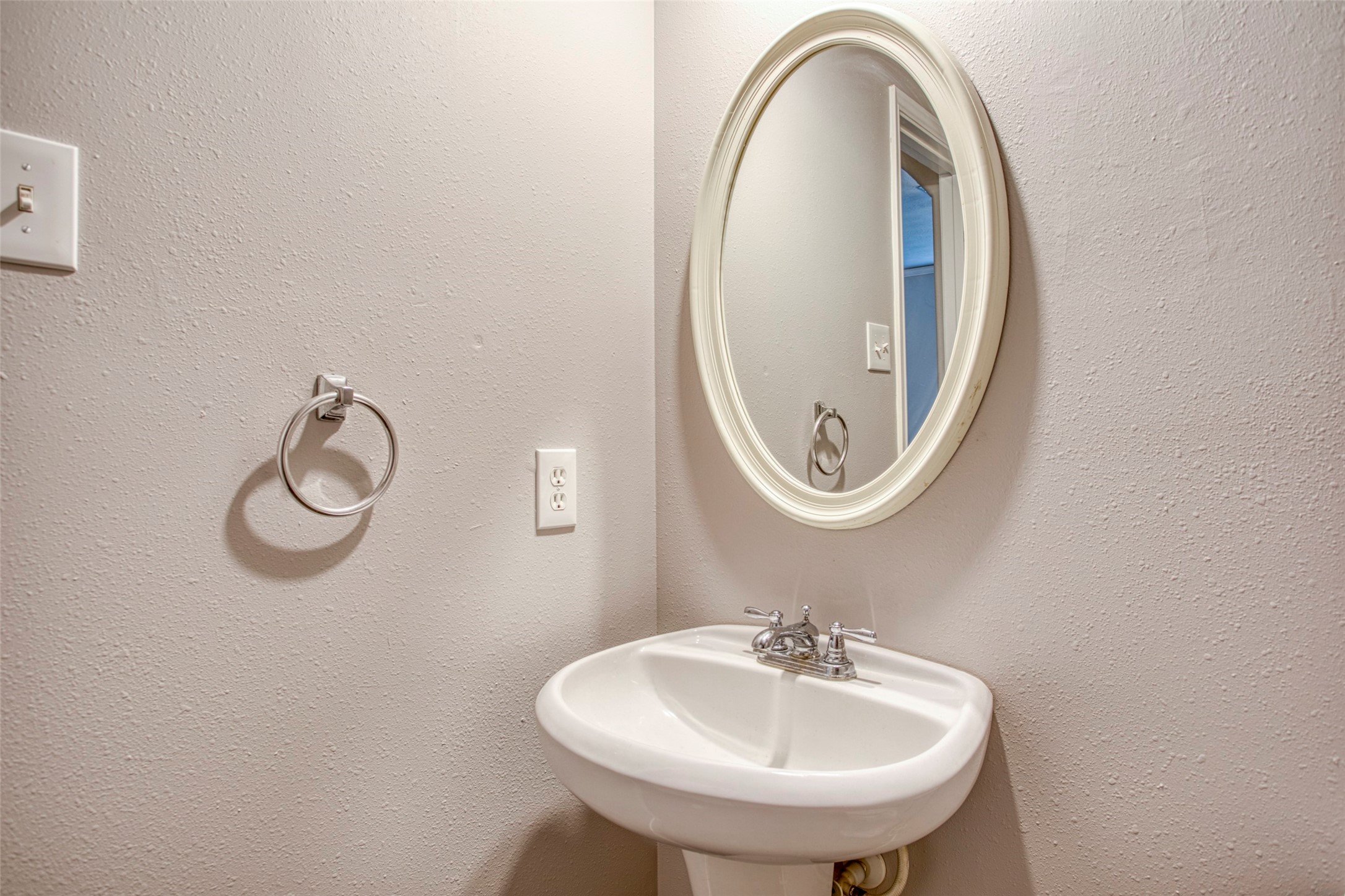 25127 Florina Ranch Drive Property Photo 14