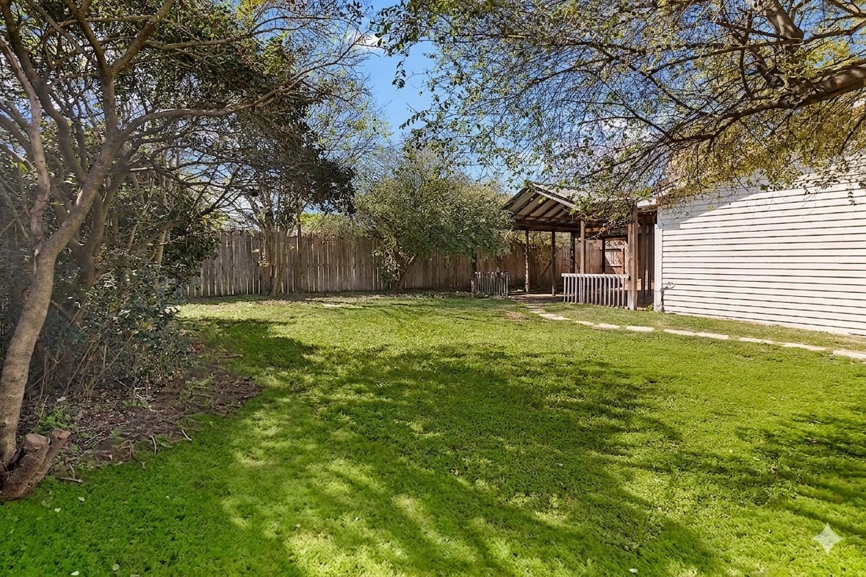 10703 Crestfield Court Property Photo 23