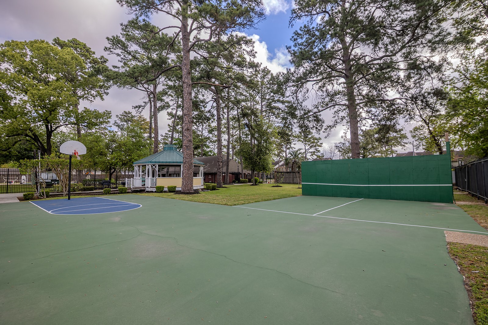 10703 Crestfield Court Property Photo 29