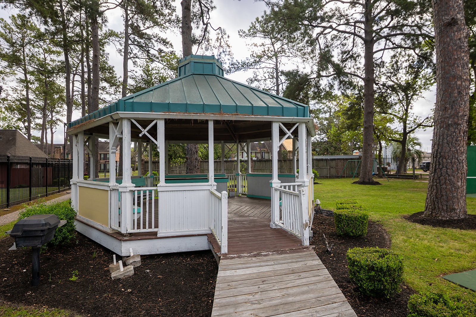 10703 Crestfield Court Property Photo 32