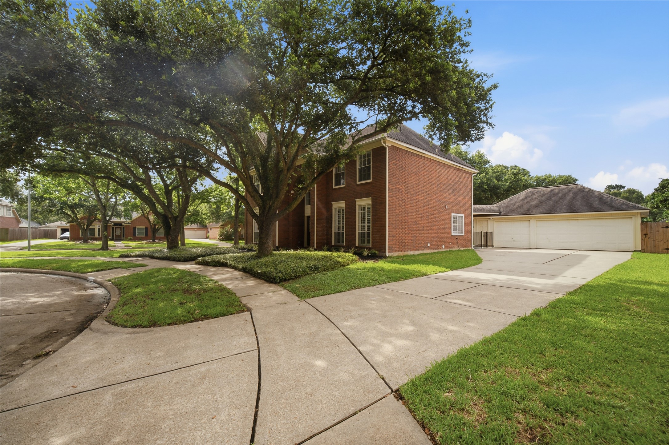 23203 Gate Creek Court Property Photo 3