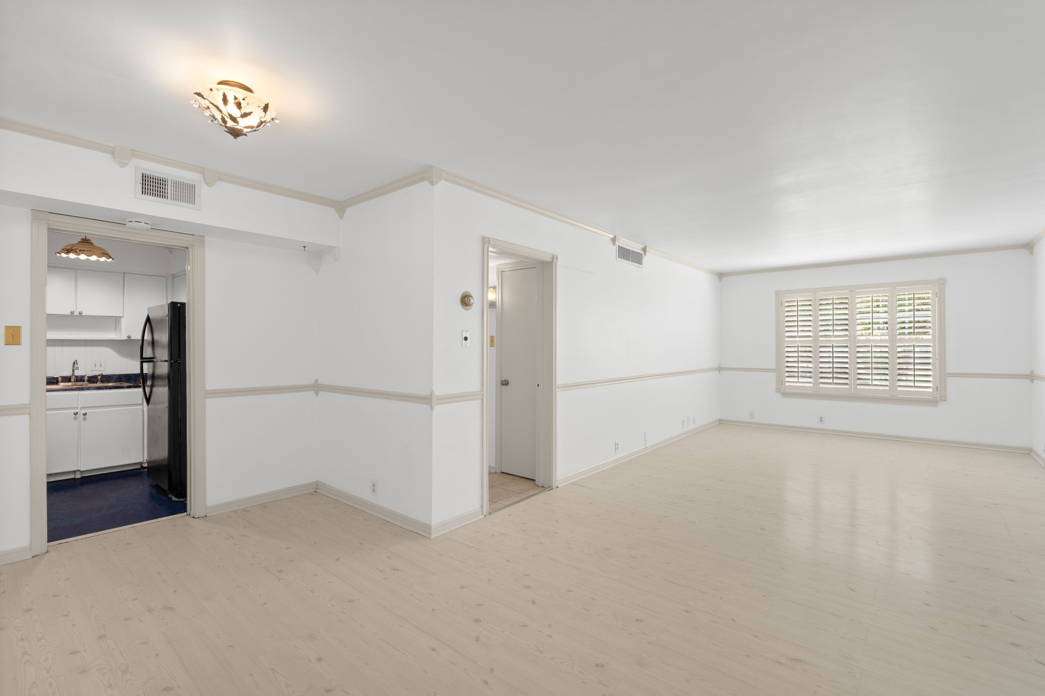 2601 Bellefontaine Street B105 Property Photo 2