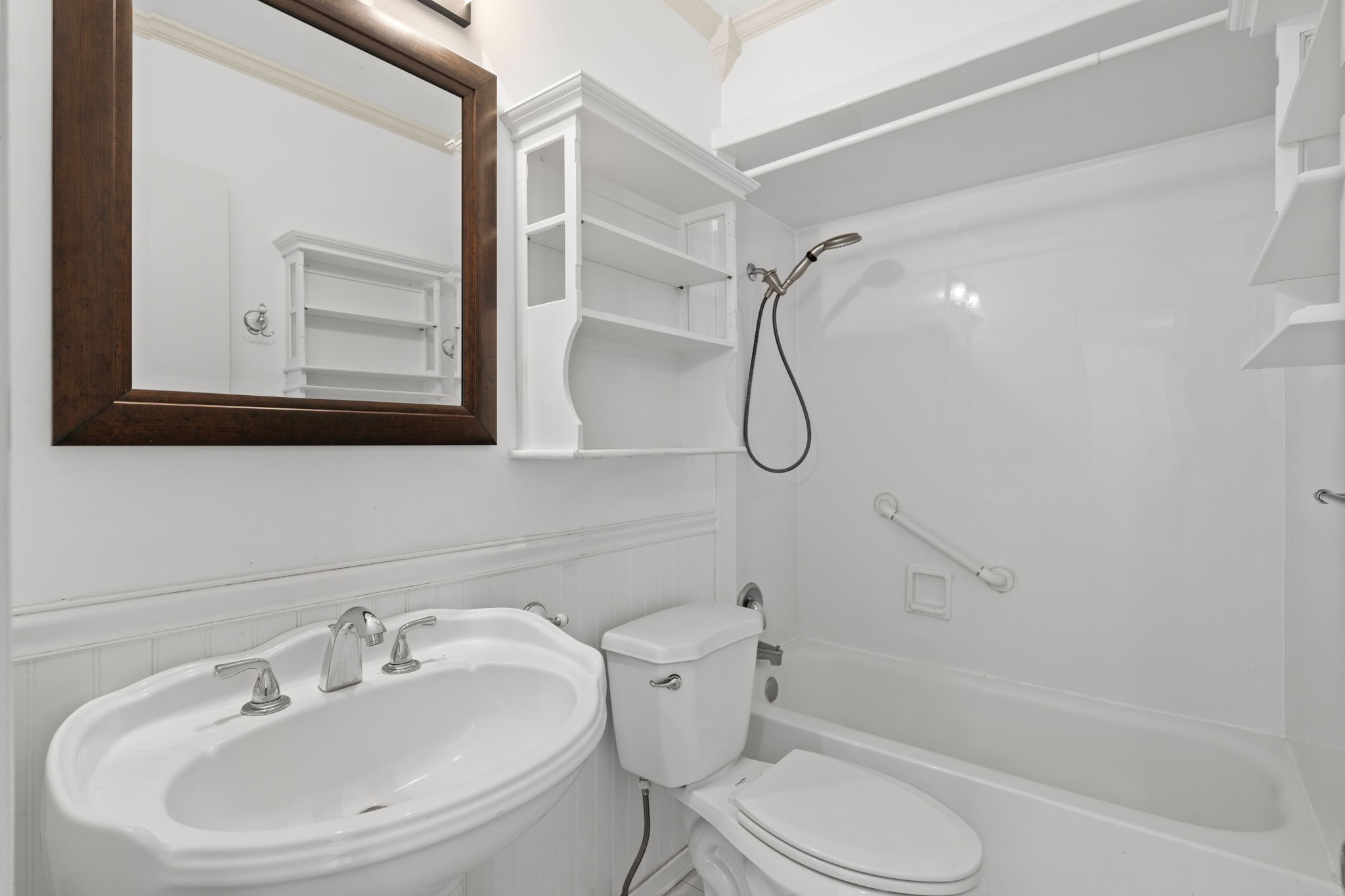 2601 Bellefontaine Street B105 Property Photo 8
