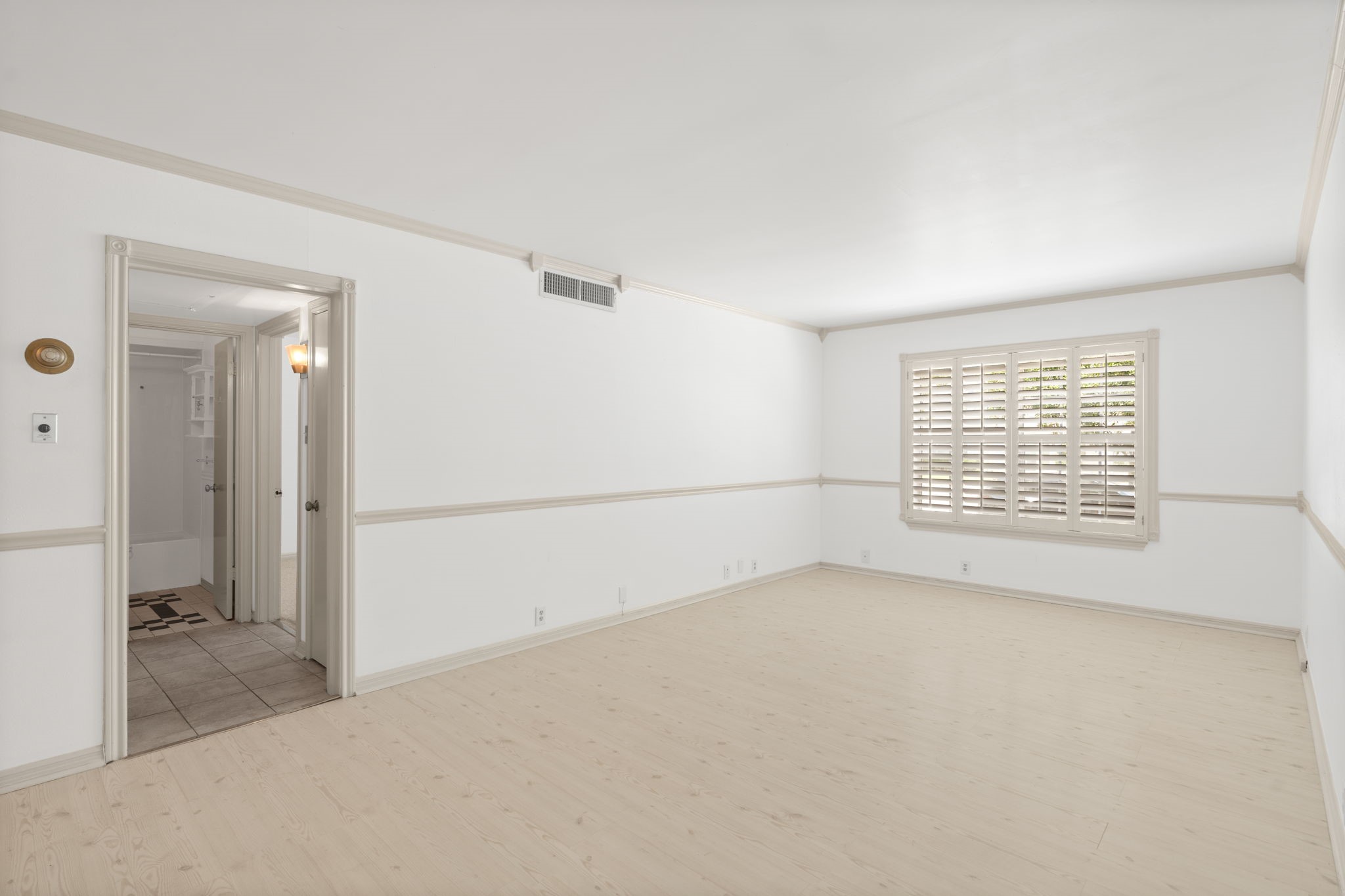 2601 Bellefontaine Street B105 Property Photo 16