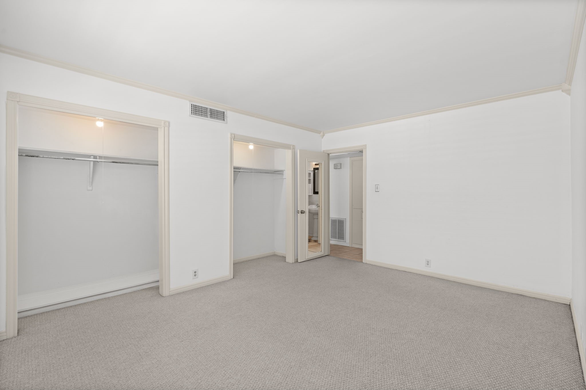 2601 Bellefontaine Street B105 Property Photo 21