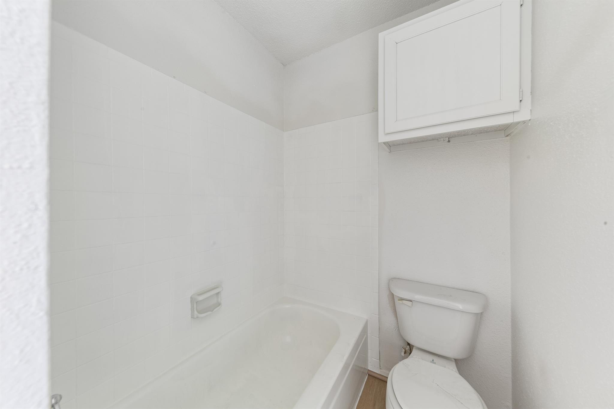 700 Lyle W Avenue C Property Photo 11