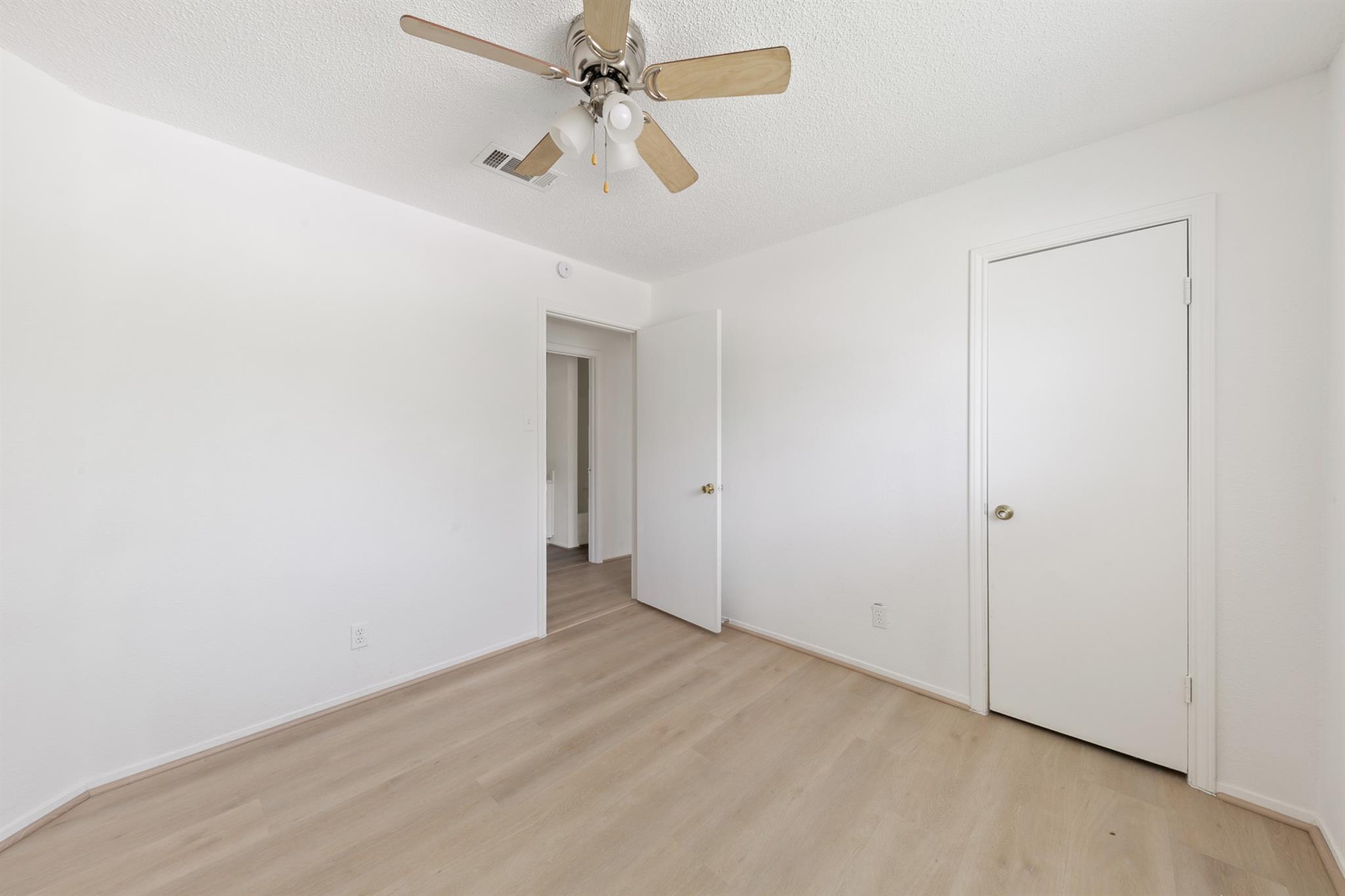 700 Lyle W Avenue C Property Photo 13