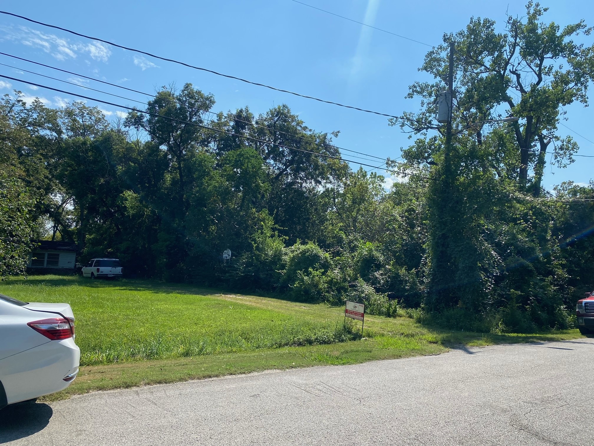 893 Wall Street Property Photo 3