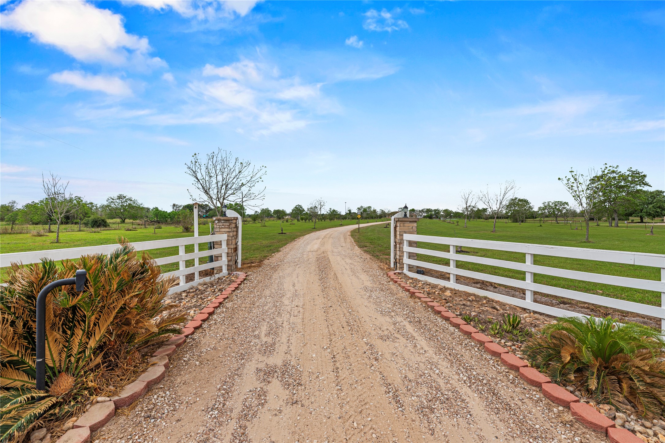 6306 Fm 359 Road S Property Photo 2