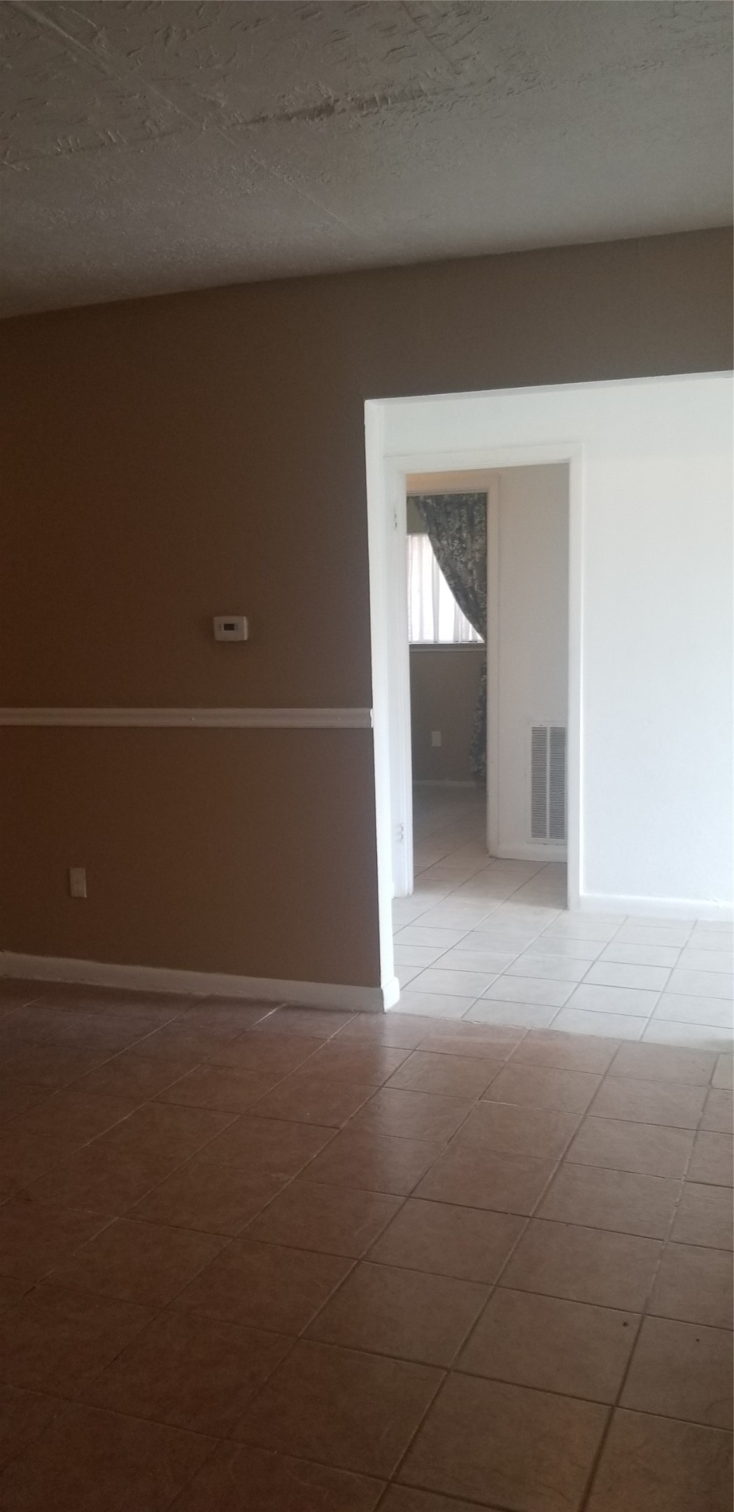 10734 Concho Street Property Photo 3