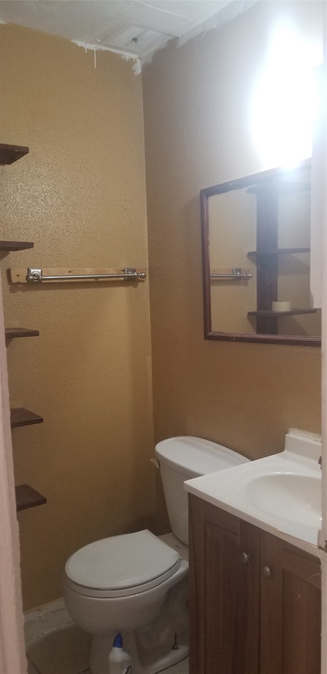 10734 Concho Street Property Photo 9