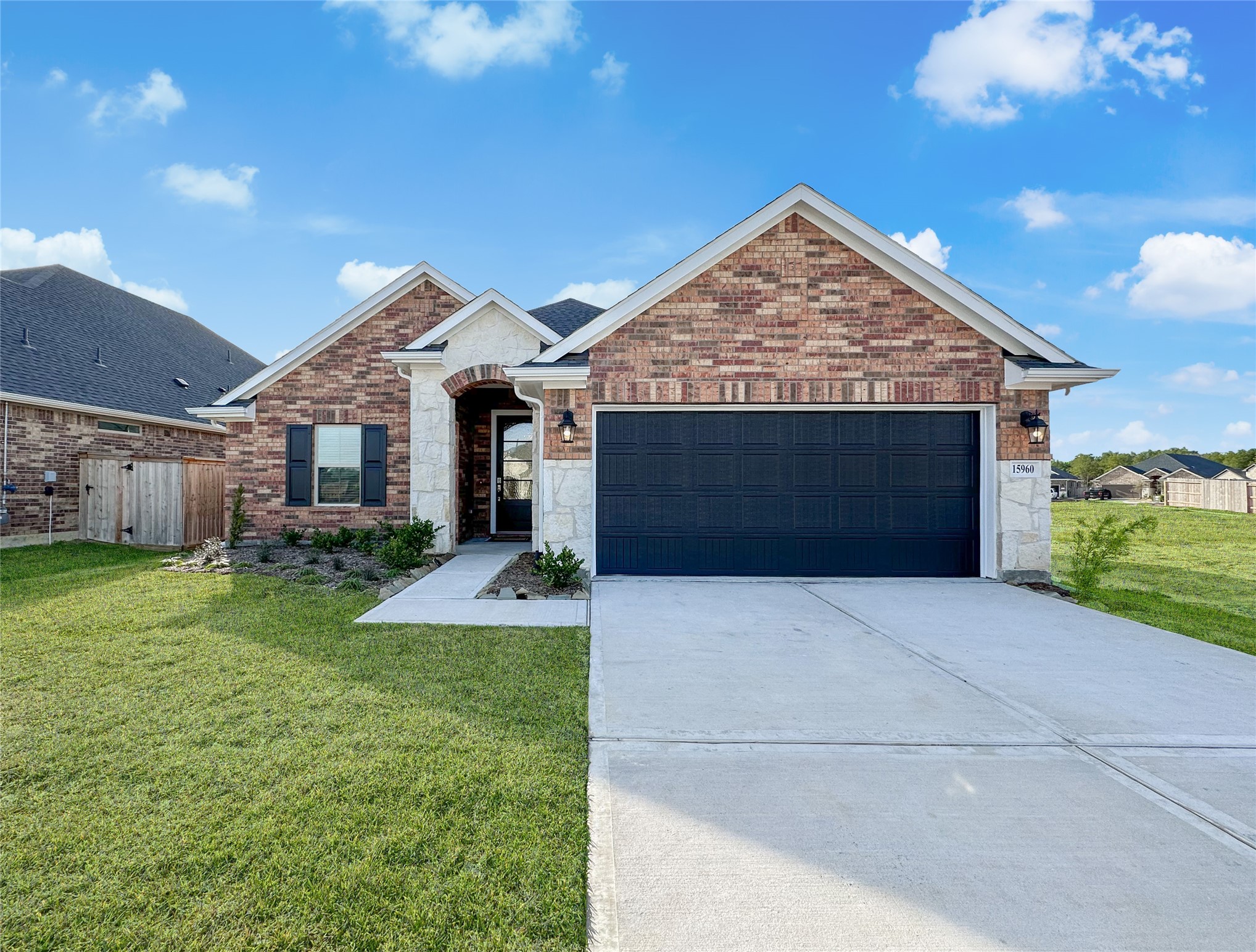 15960 Hayes Market Loop Property Photo 1