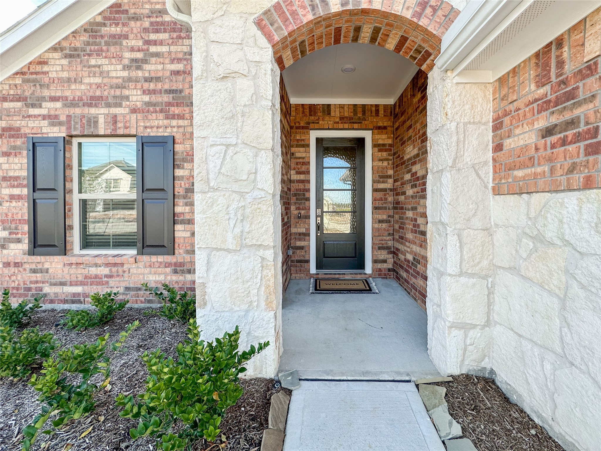 15960 Hayes Market Loop Property Photo 3