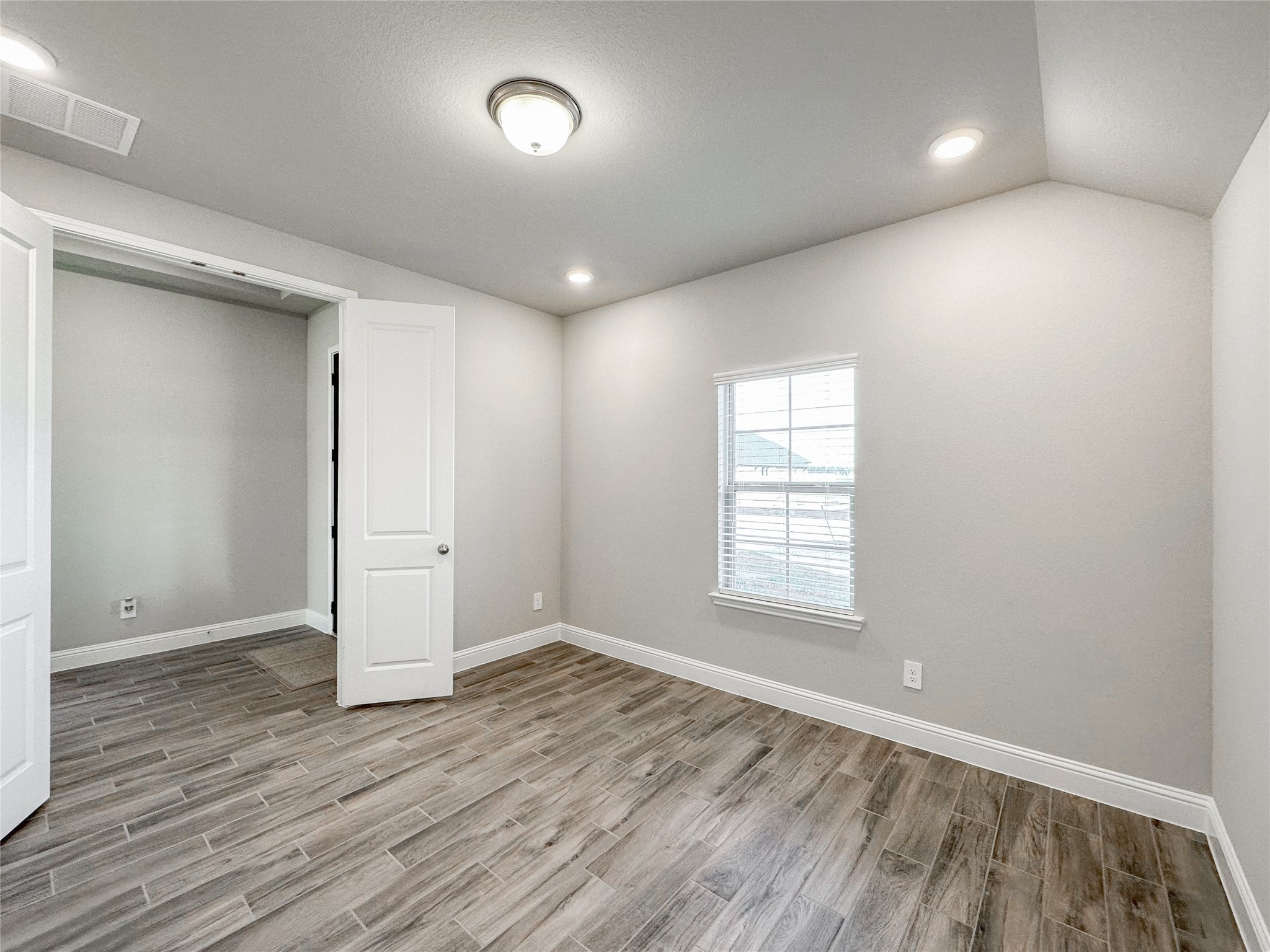 15960 Hayes Market Loop Property Photo 6